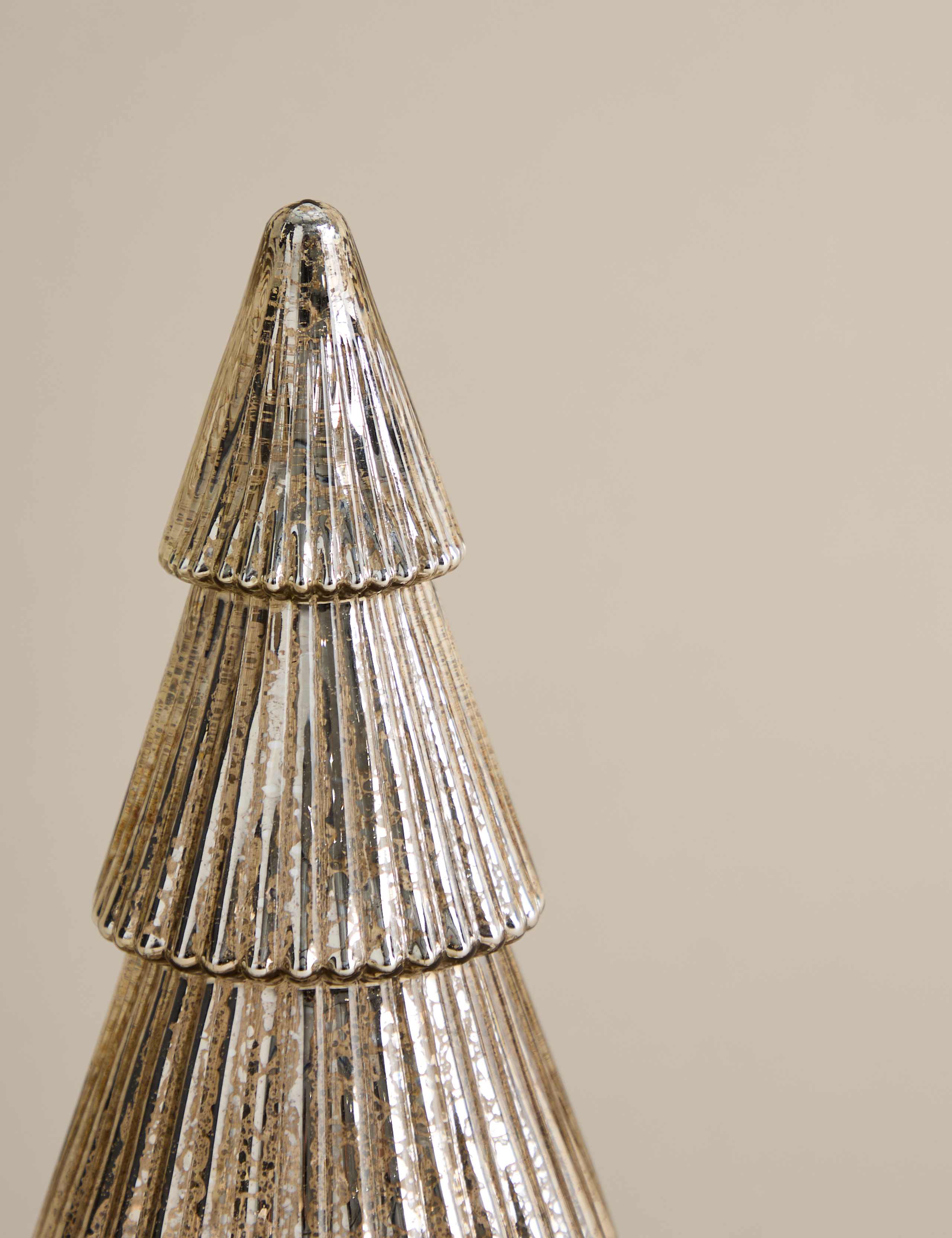 Large Light Up Tree Decoration 3 of 4