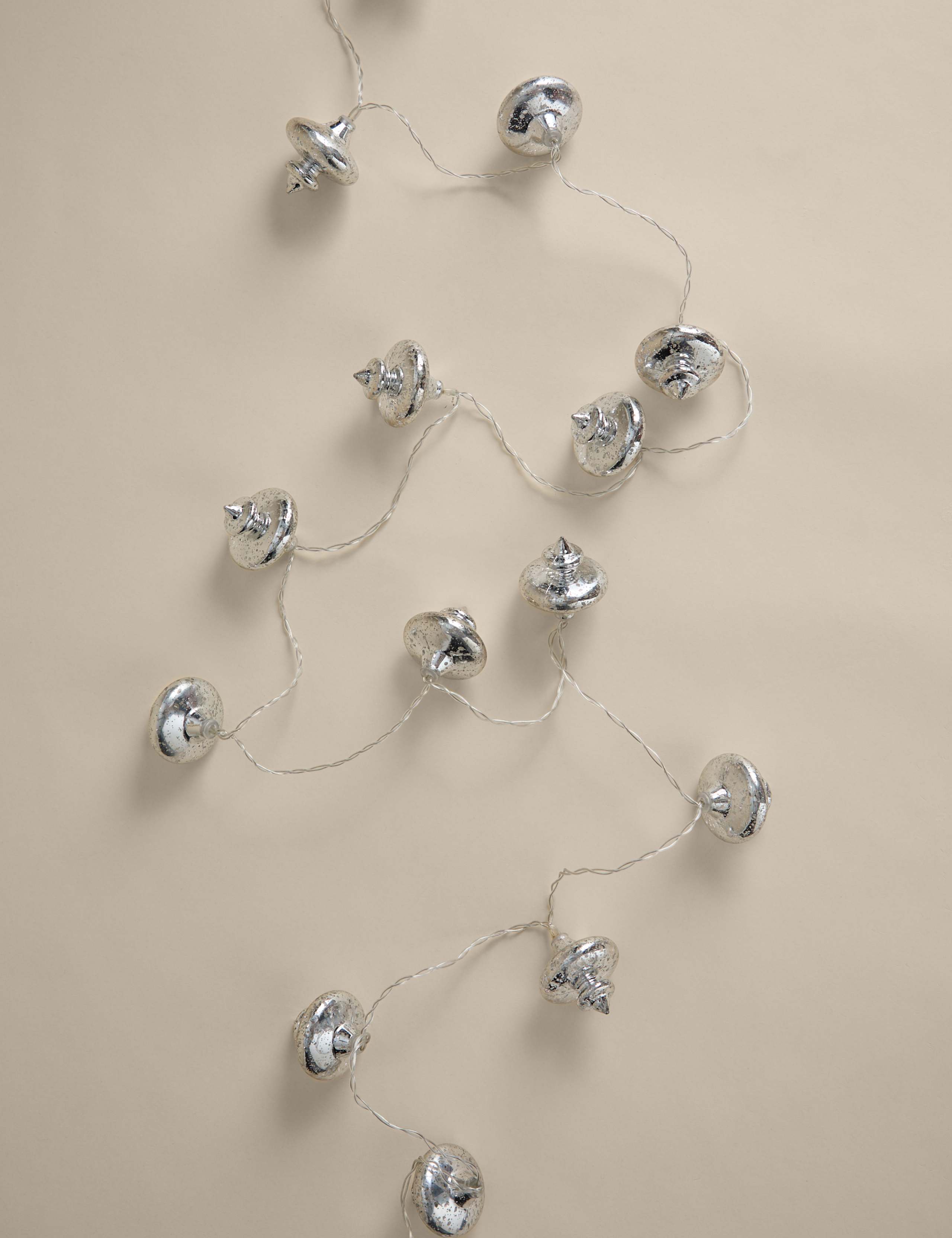 16 LED Vintage Bauble Battery String Lights 4 of 5