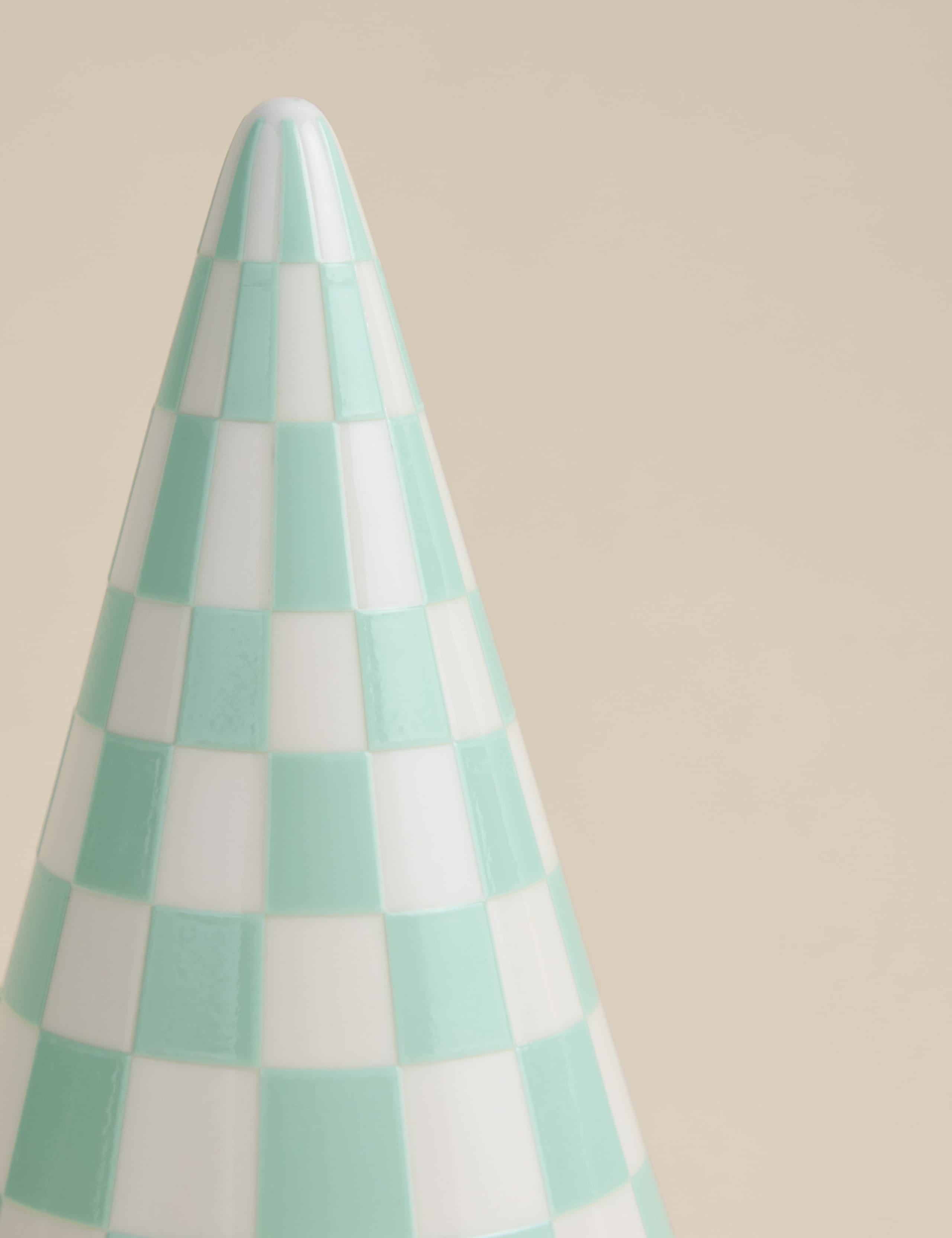 Ceramic Chequered Christmas Tree Room Decoration 2 of 3