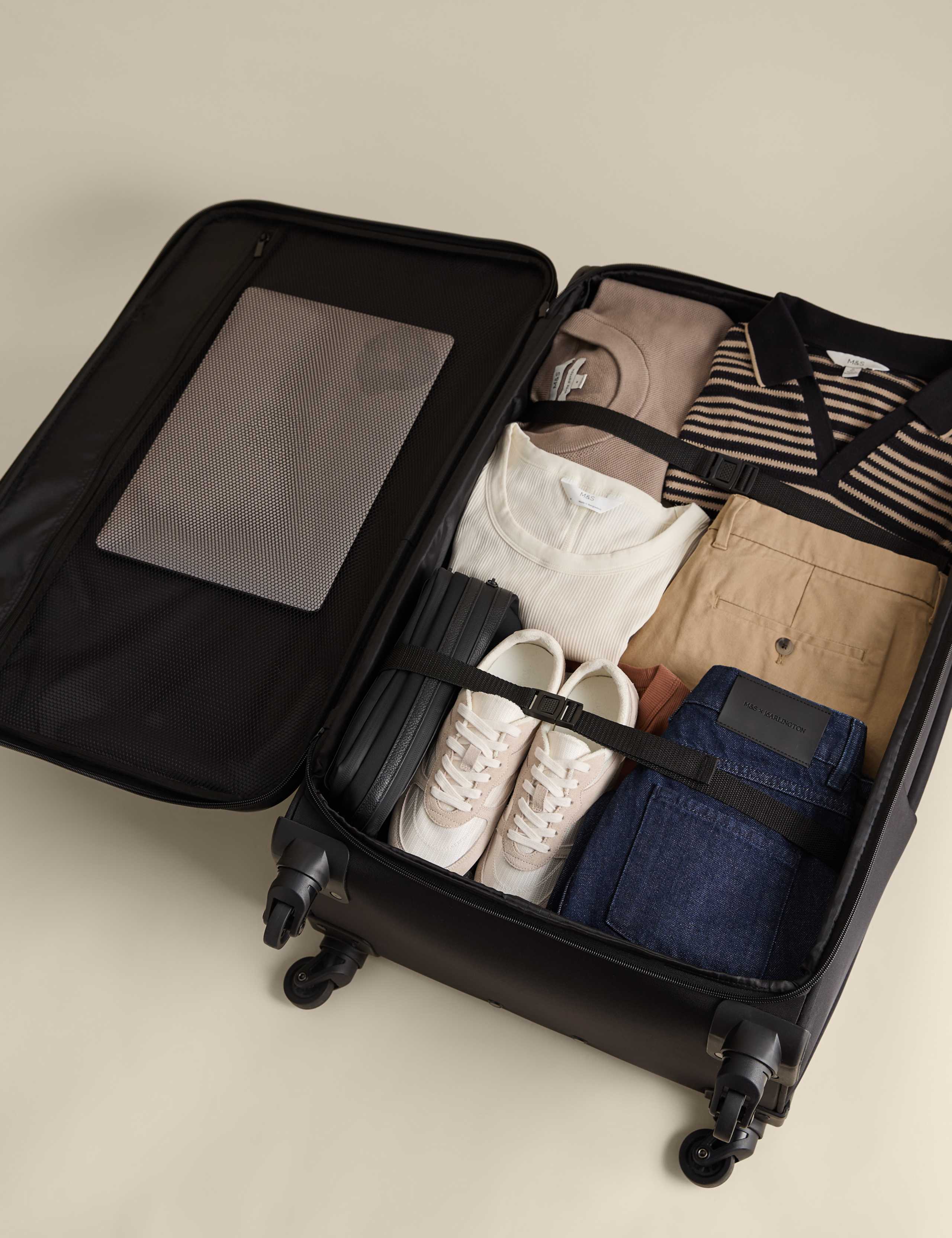 Valletta 4 Wheel Soft Large Suitcase 5 of 6