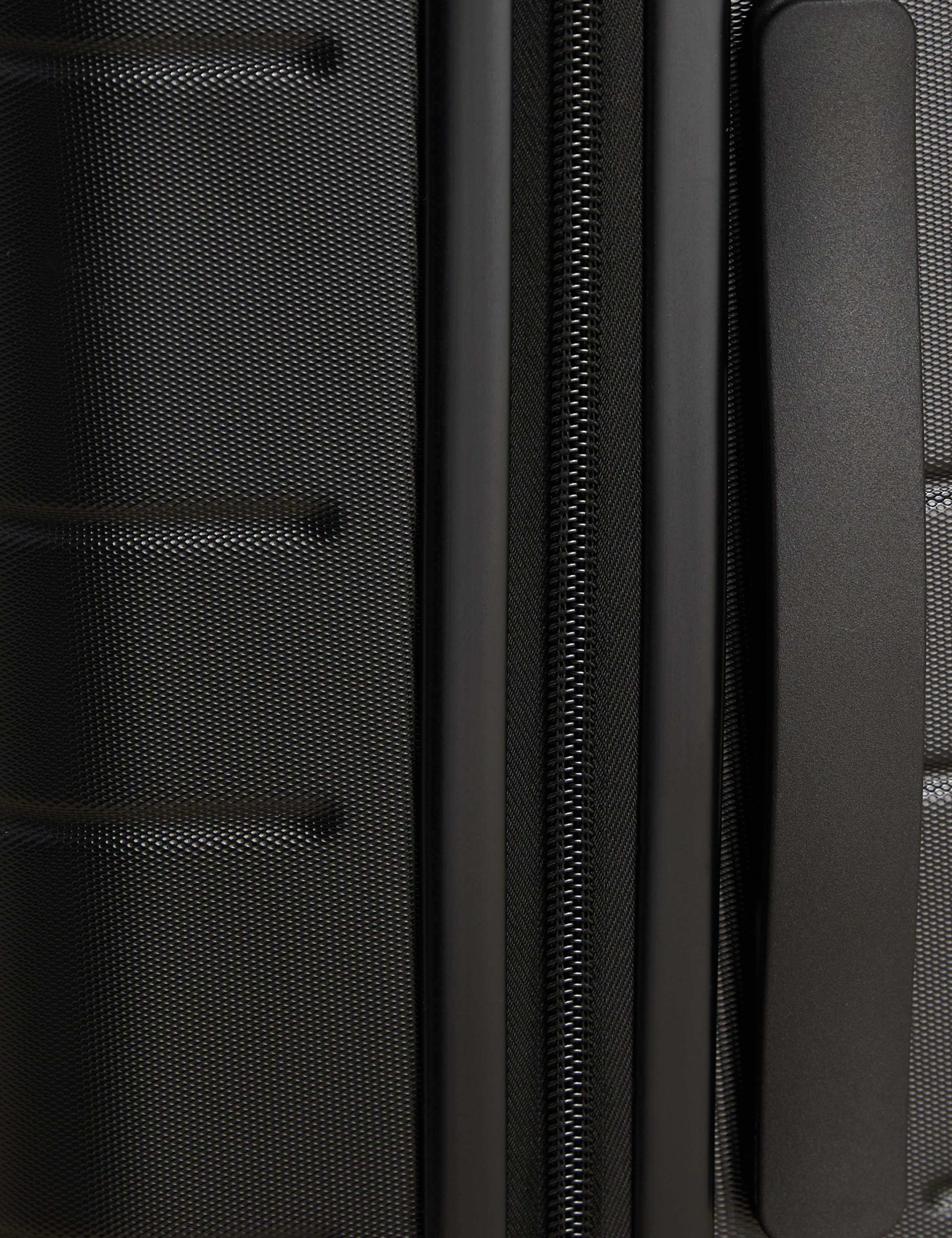 Pisa 4 Wheel Hard Shell Cabin Suitcase 4 of 6