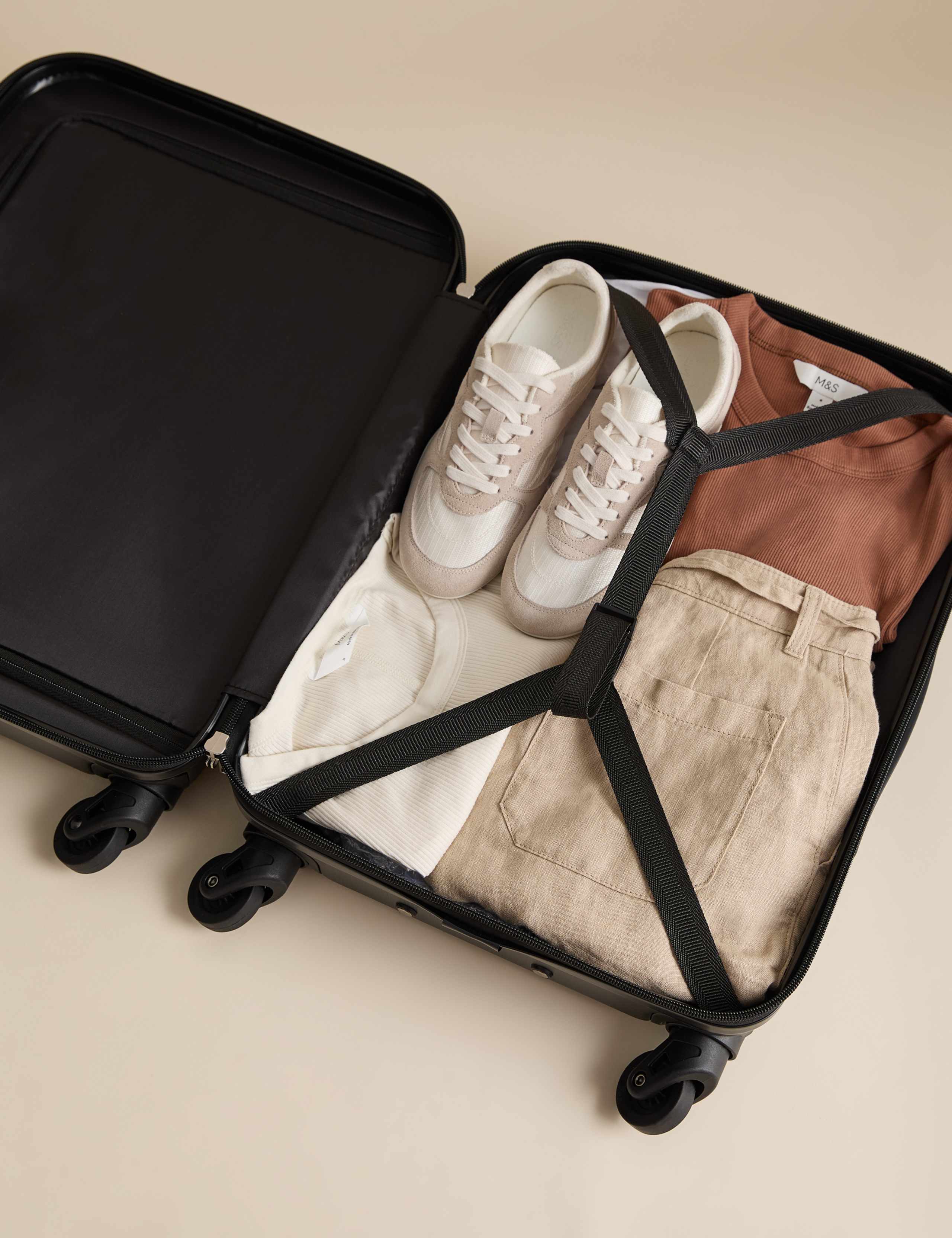 Pisa 4 Wheel Hard Shell Cabin Suitcase 5 of 6