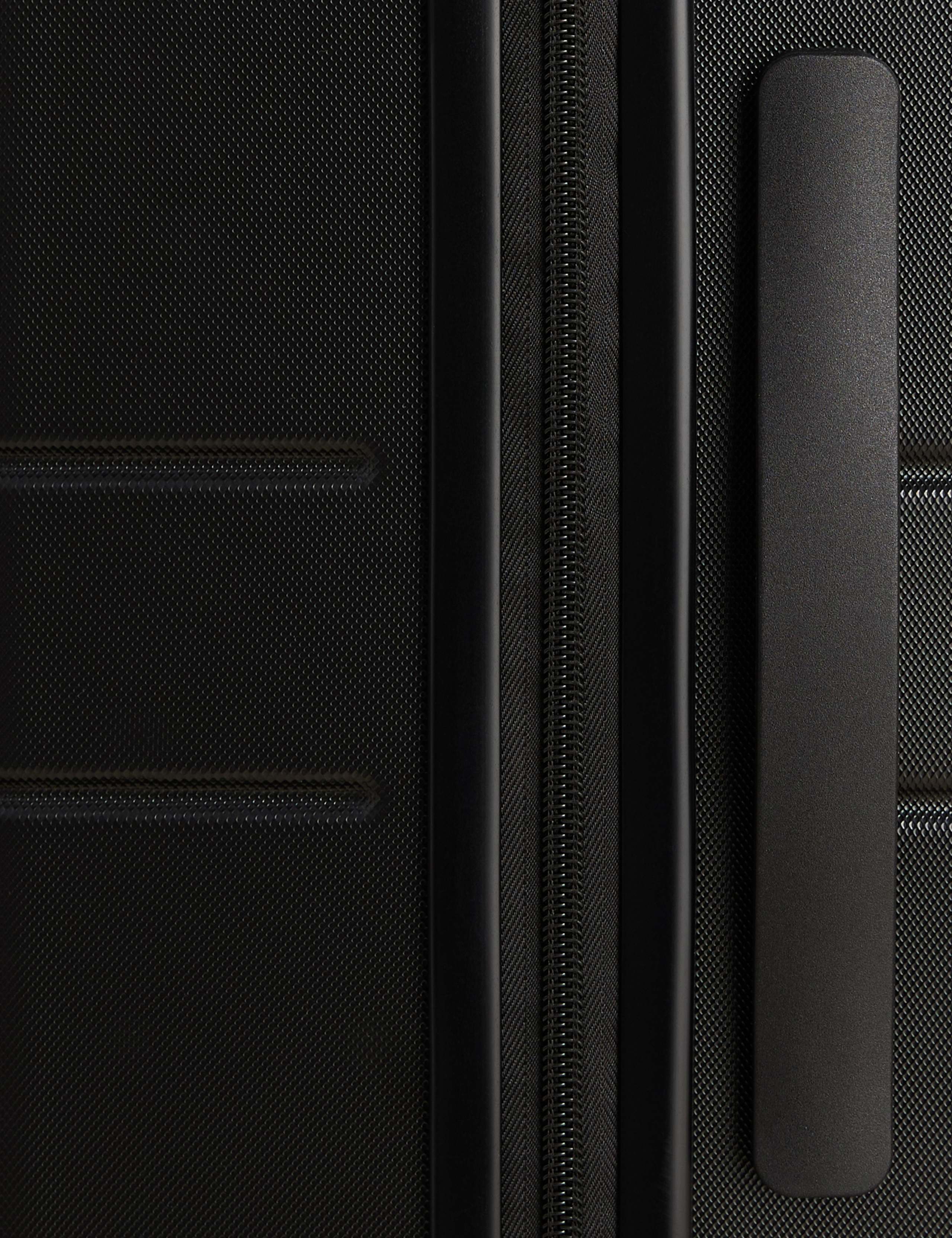 Pisa 4 Wheel Hard Shell Medium Suitcase 4 of 6