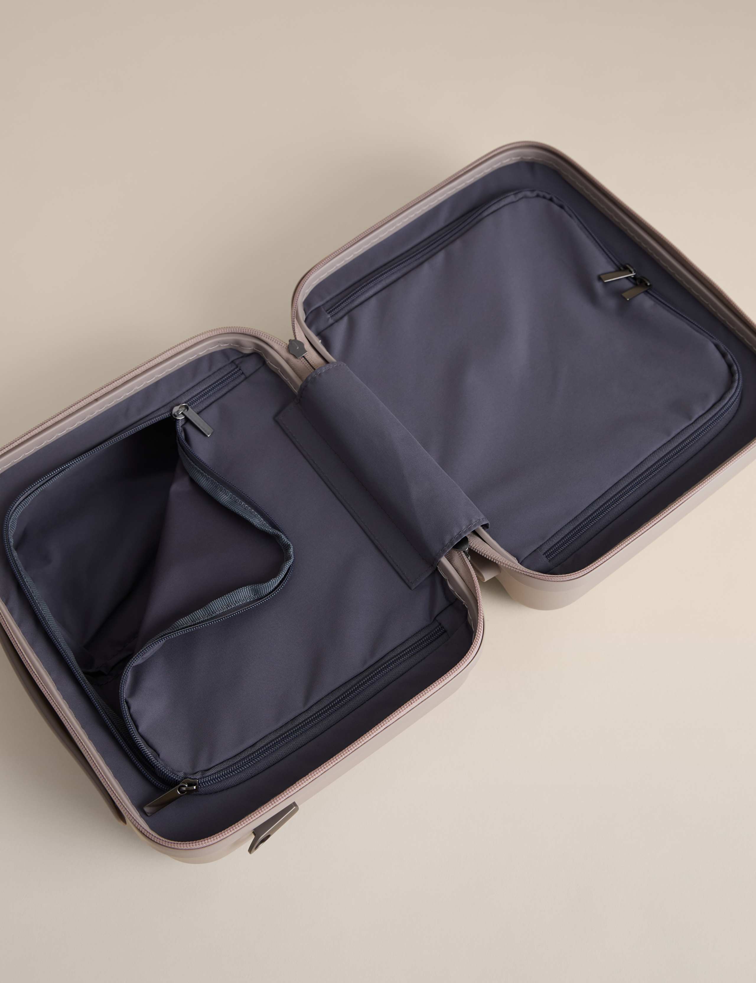 Mykonos Hard Shell Vanity Case 4 of 8