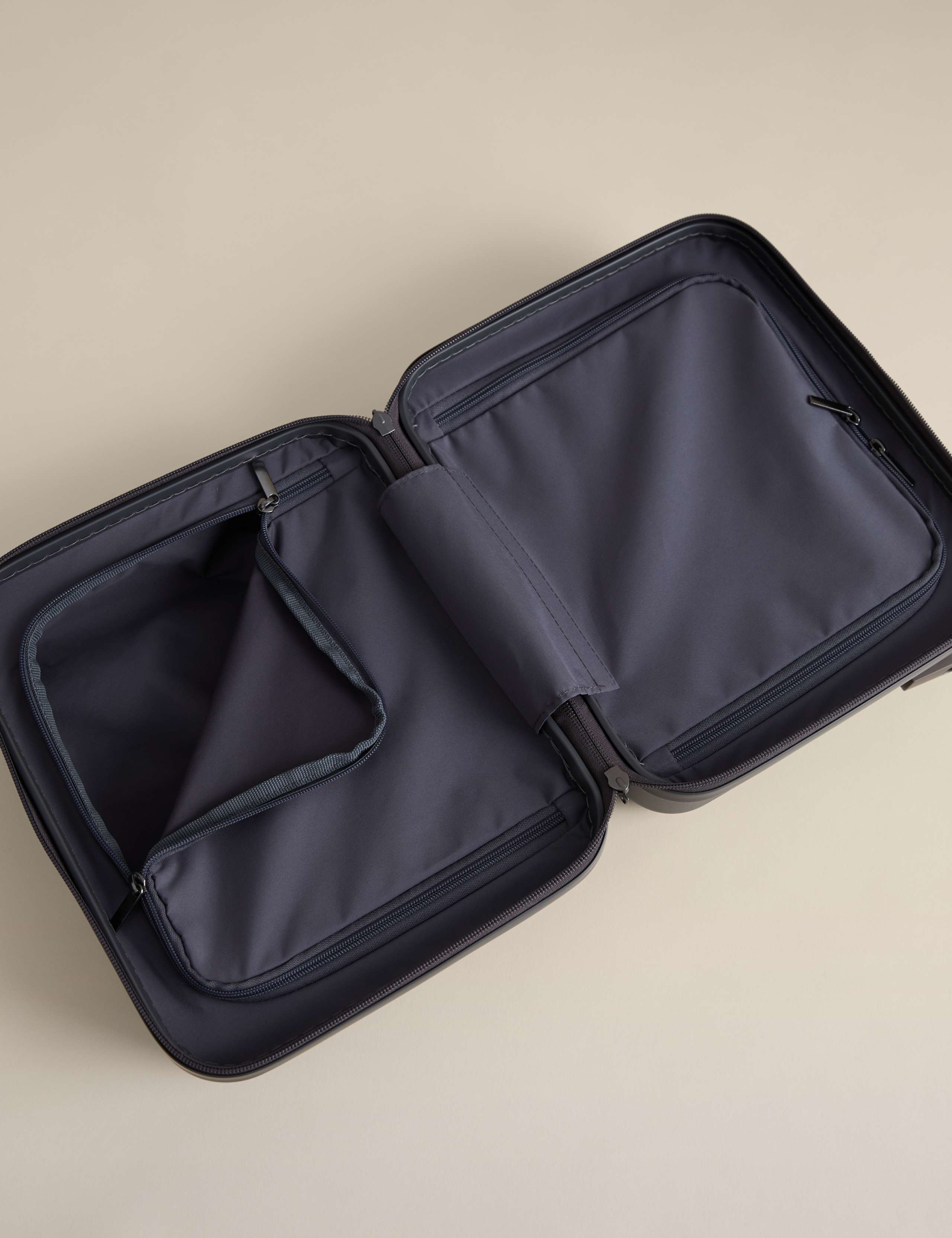 Mykonos Hard Shell Vanity Case 4 of 8