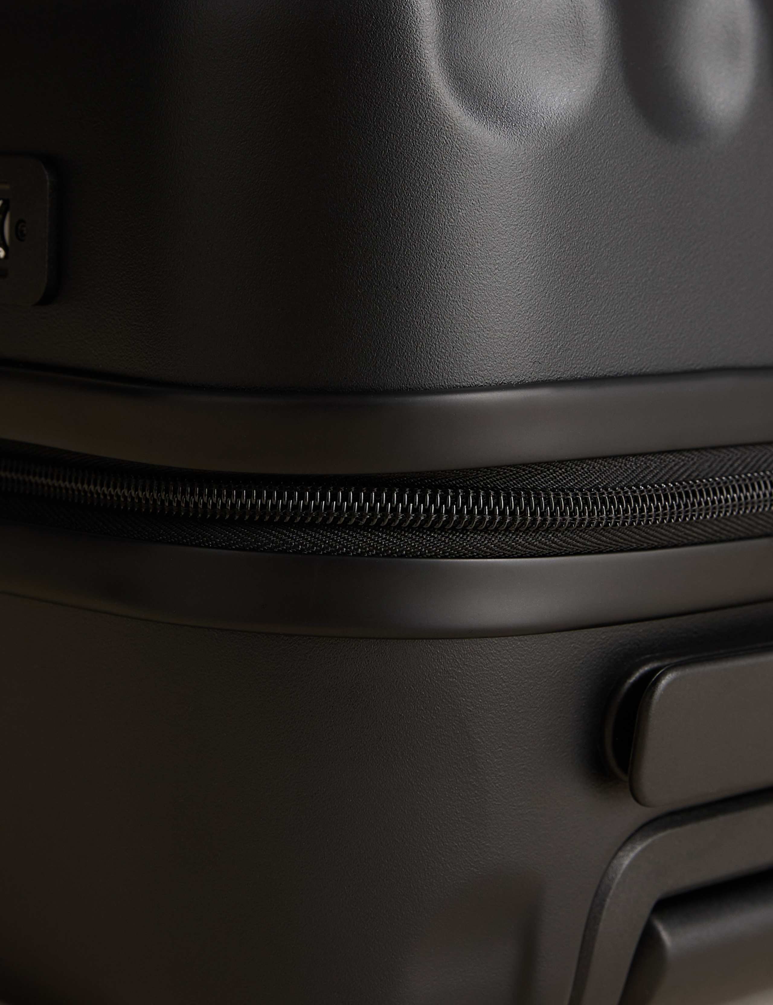 Mykonos 4 Wheel Hard Shell Cabin Suitcase 4 of 8