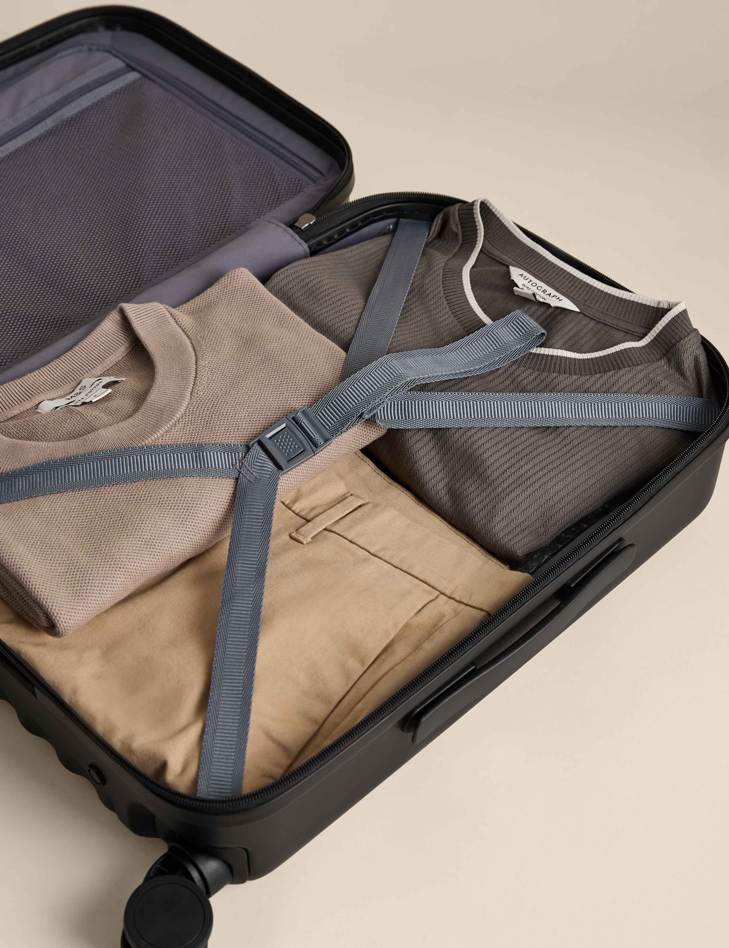 Mykonos 4 Wheel Hard Shell Cabin Suitcase 5 of 8