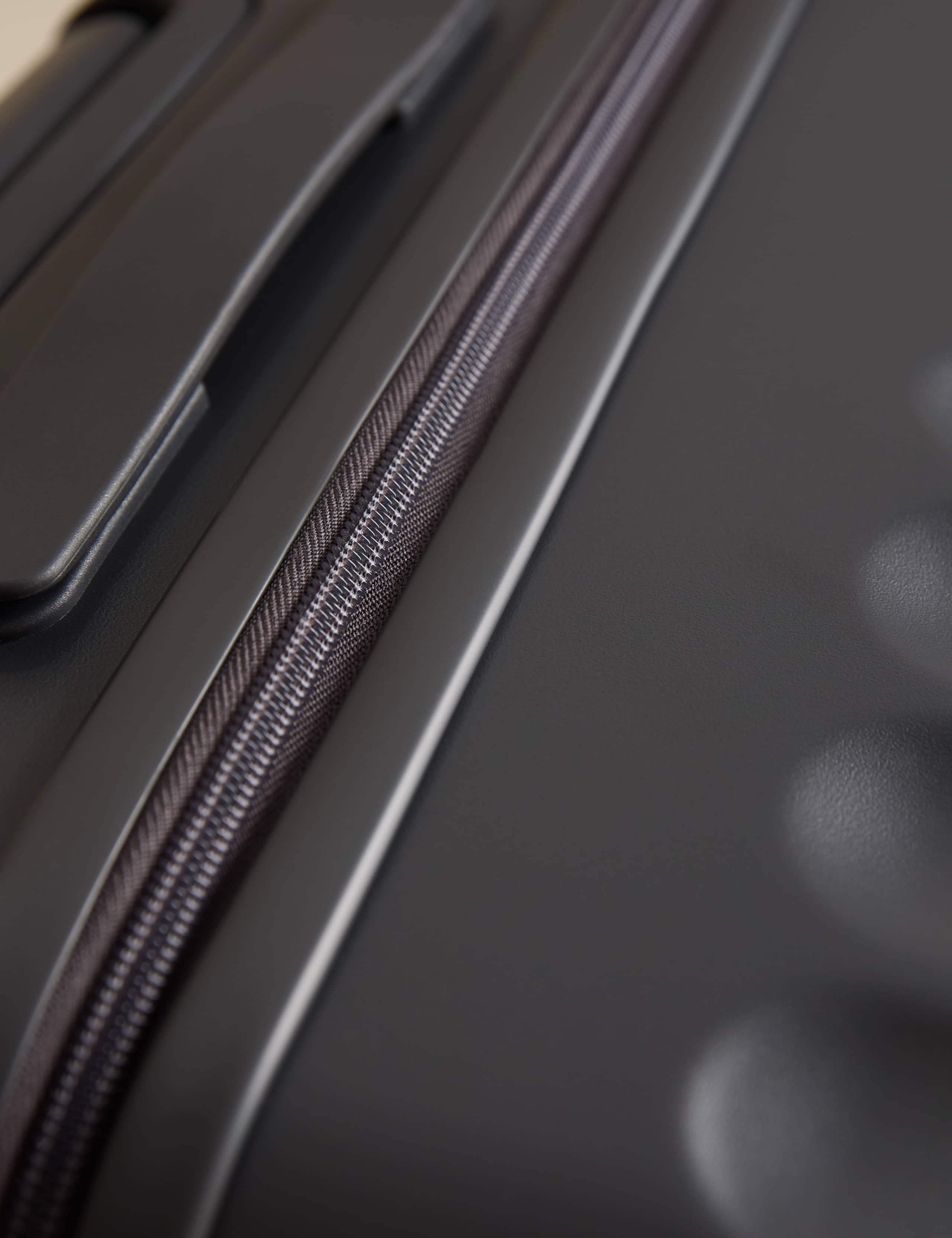 Mykonos 4 Wheel Hard Shell Medium Suitcase 4 of 8