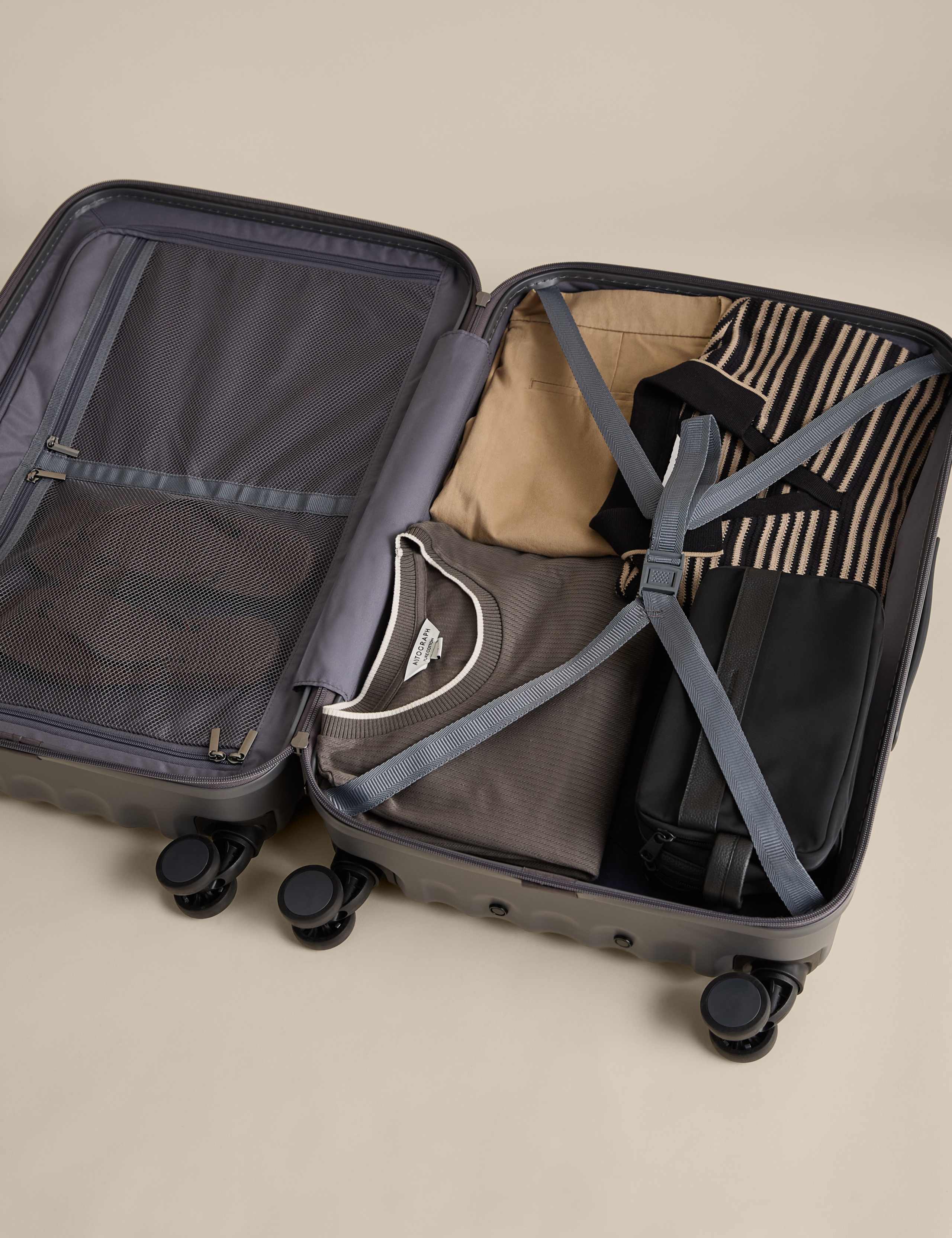 Mykonos 4 Wheel Hard Shell Medium Suitcase 5 of 8