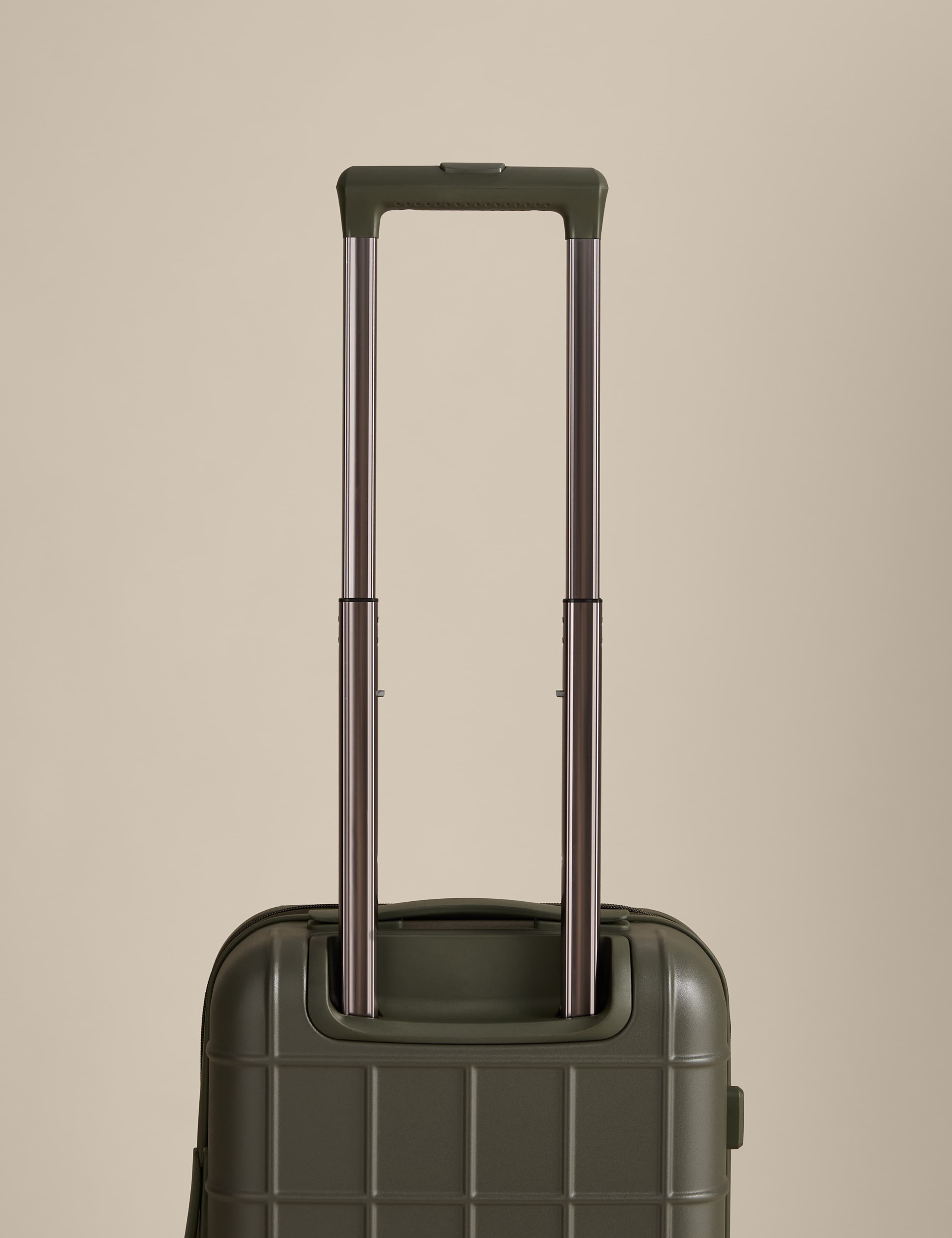 Stockholm 4 Wheel Hard Shell Cabin Suitcase 2 of 7