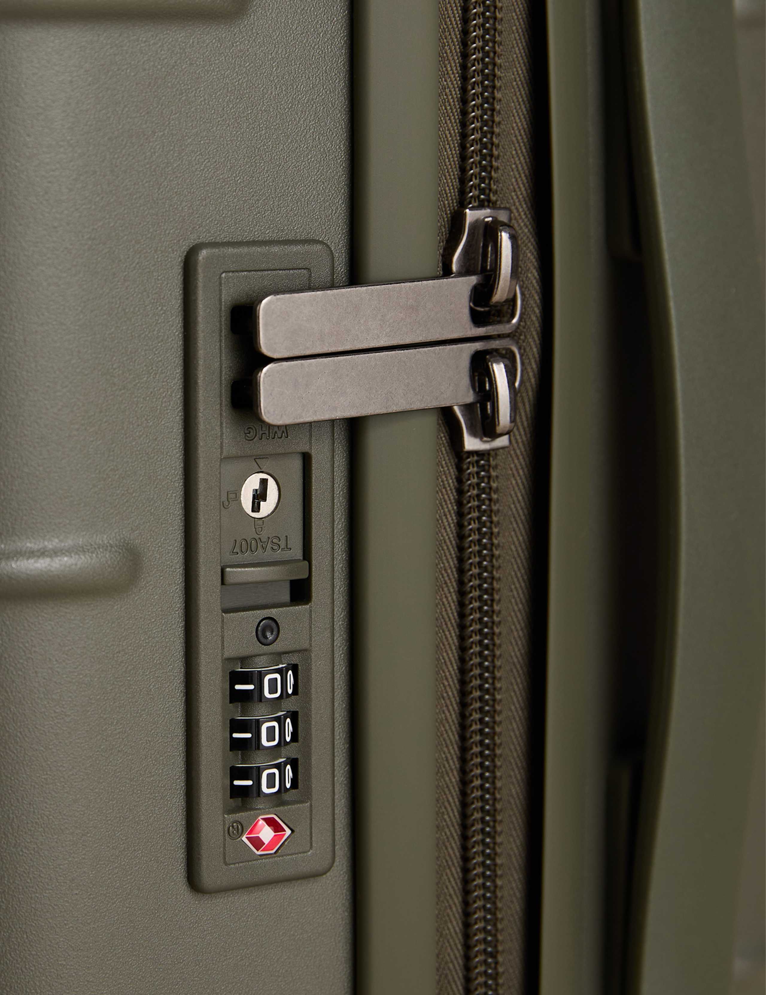 Stockholm 4 Wheel Hard Shell Cabin Suitcase 3 of 7