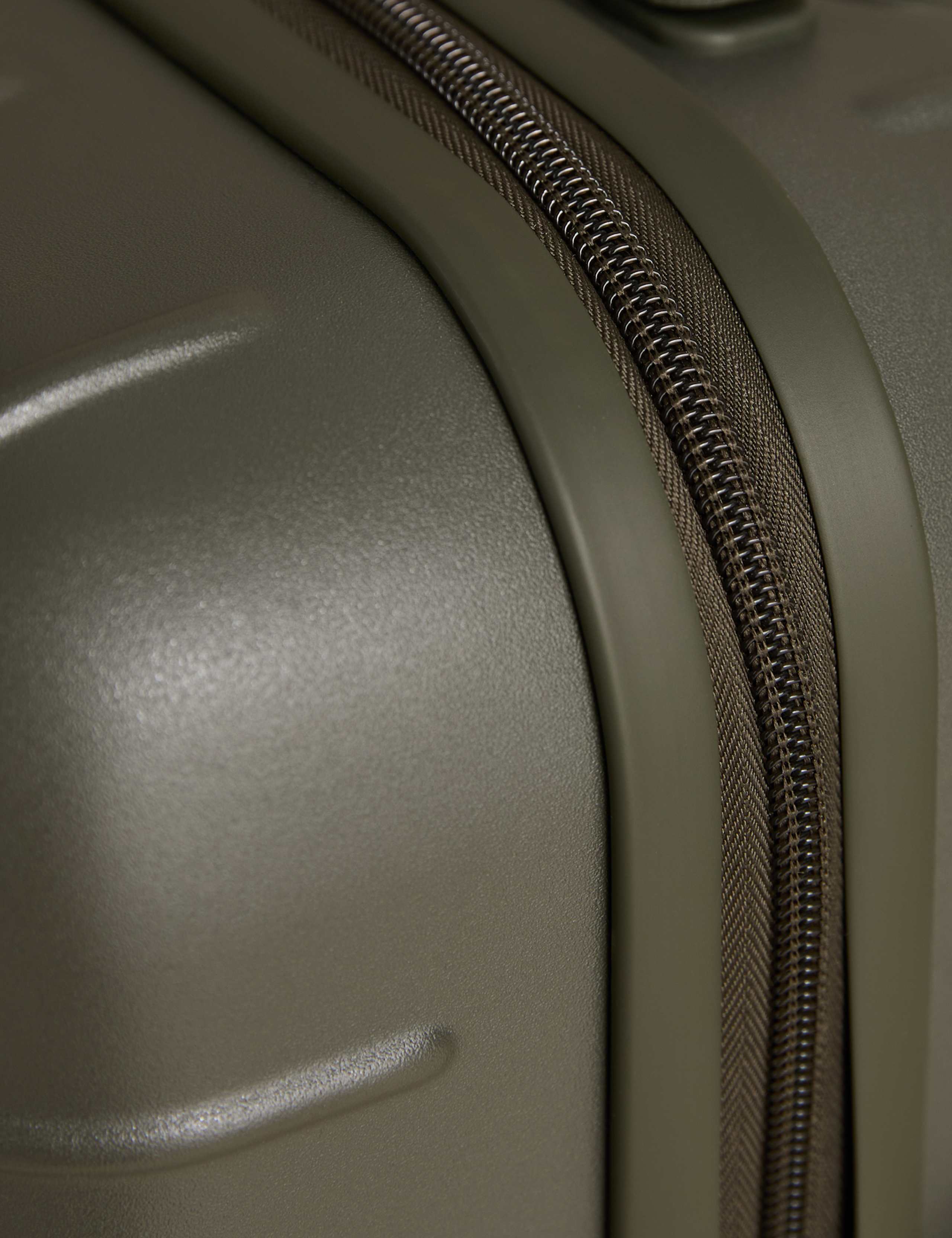 Stockholm 4 Wheel Hard Shell Cabin Suitcase 4 of 7