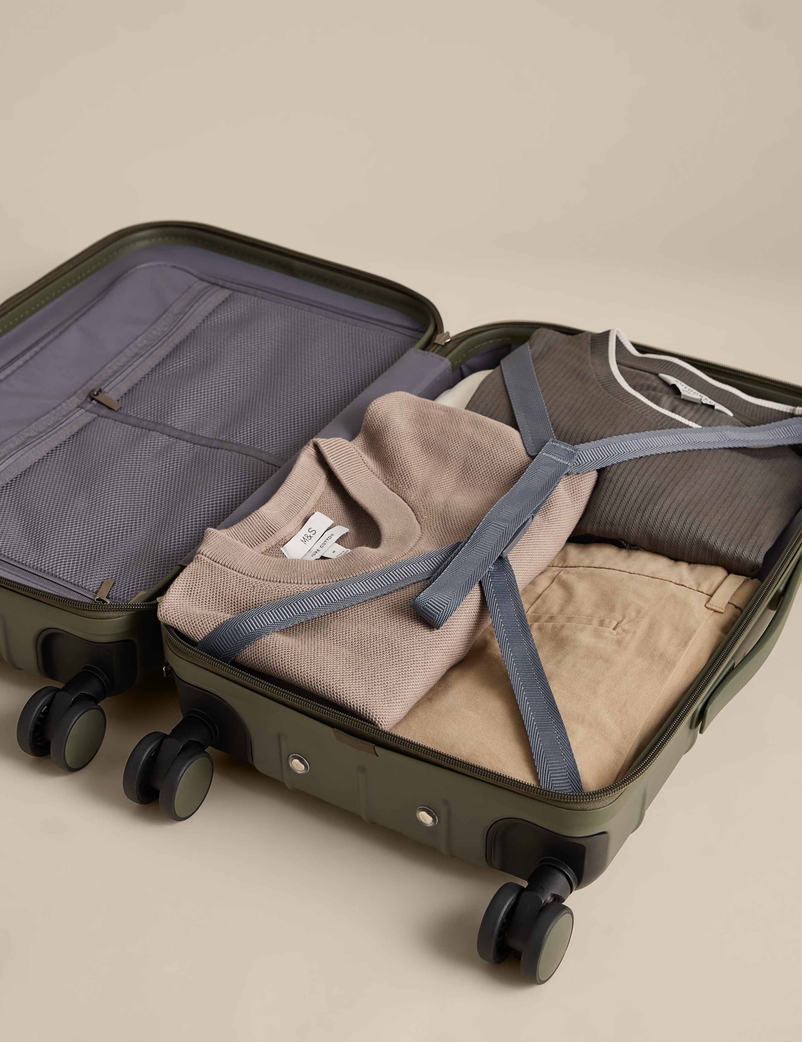 Stockholm 4 Wheel Hard Shell Cabin Suitcase 5 of 7