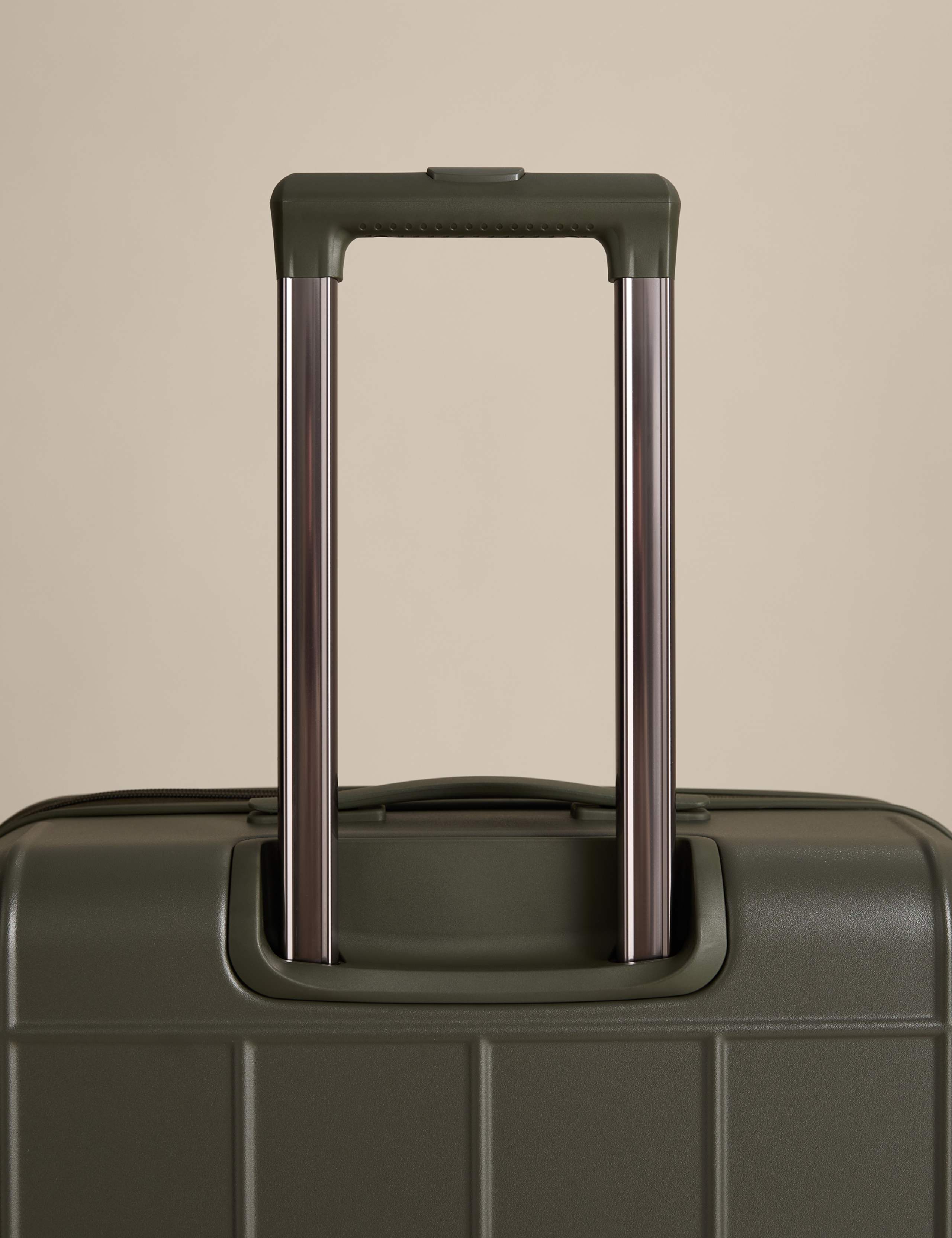 Stockholm 4 Wheel Hard Shell Large Suitcase 2 of 7