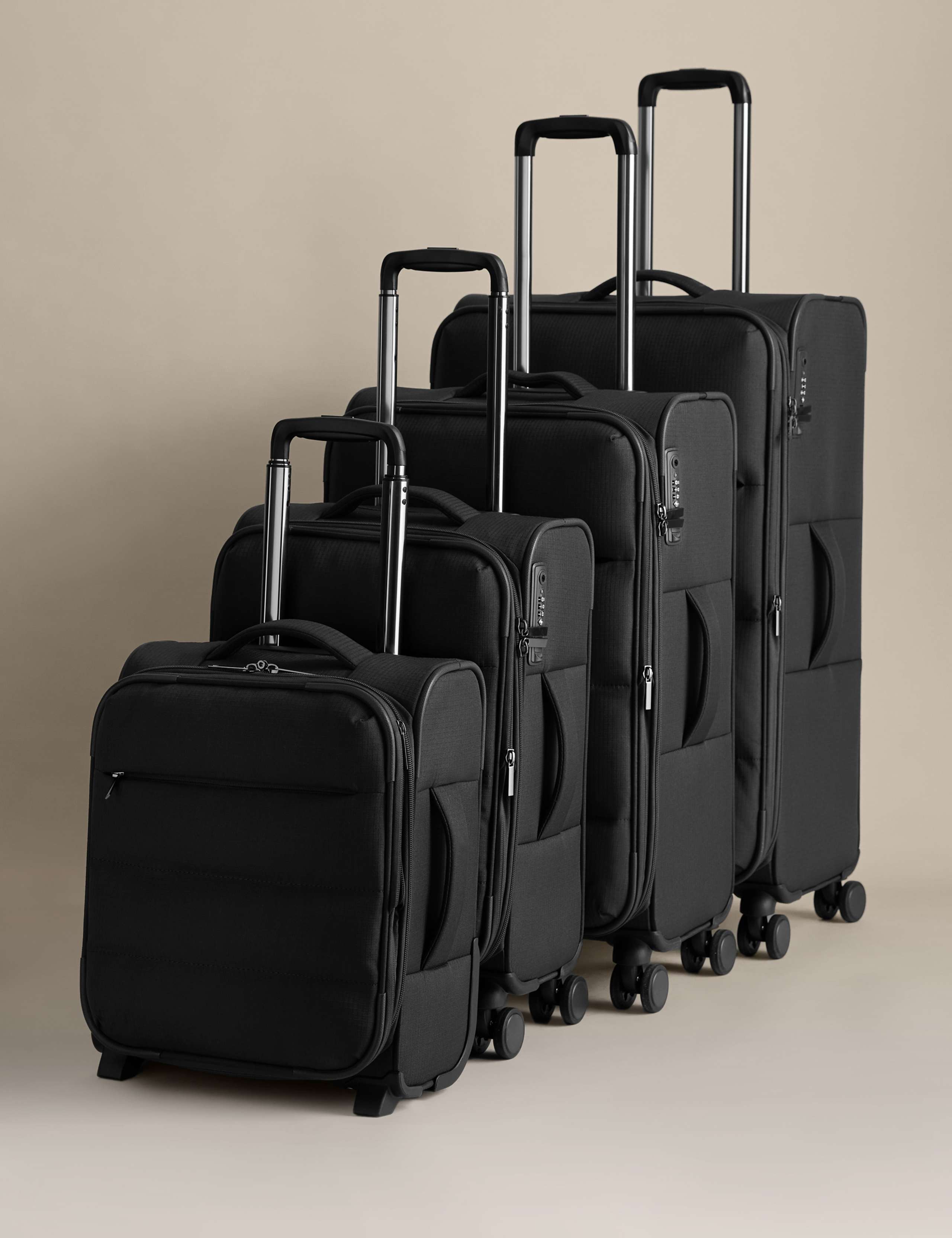 Geneva 4 Wheel Soft Cabin Suitcase 8 of 8