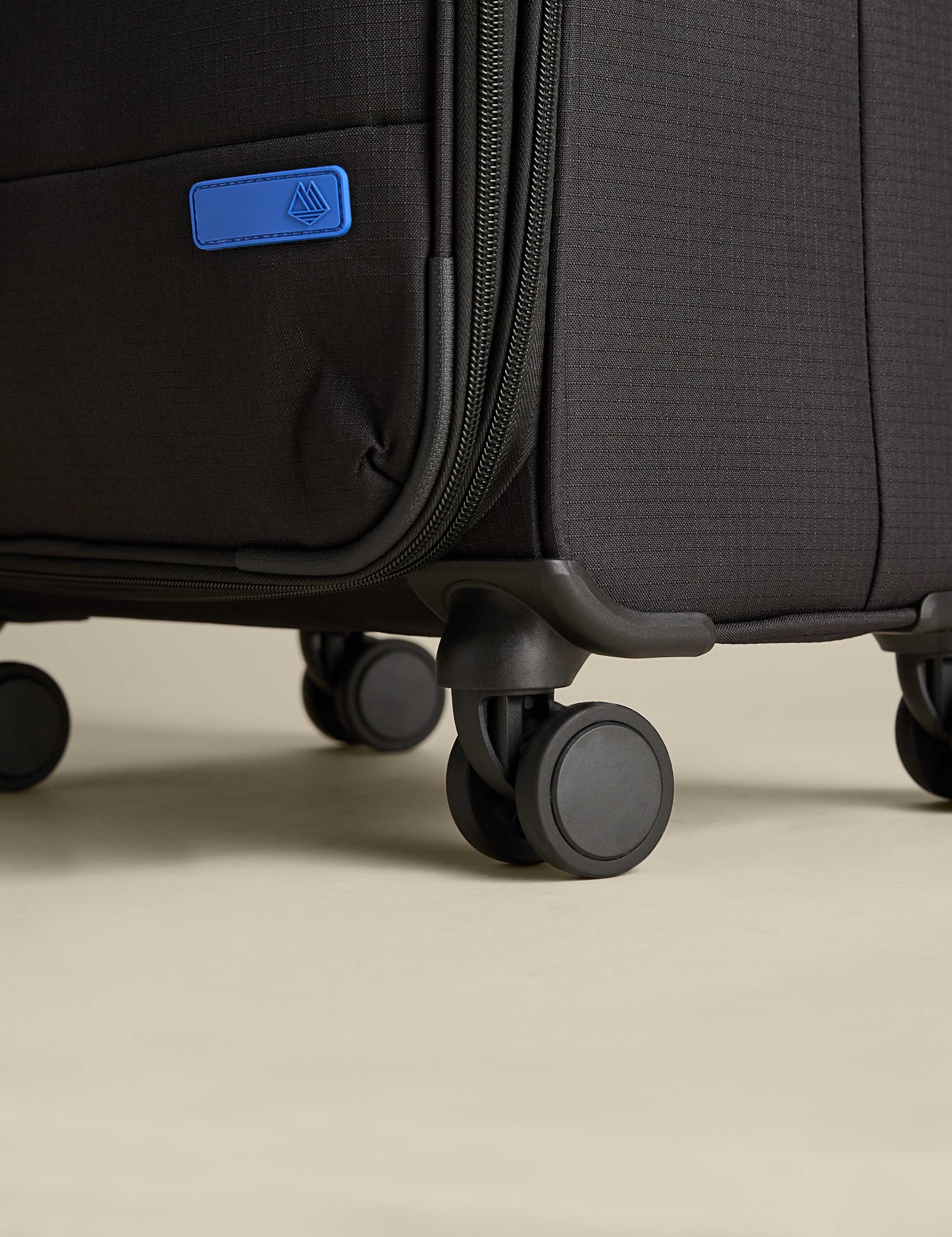 Set of 3 Seville 4 Wheel Soft Suitcases 6 of 7