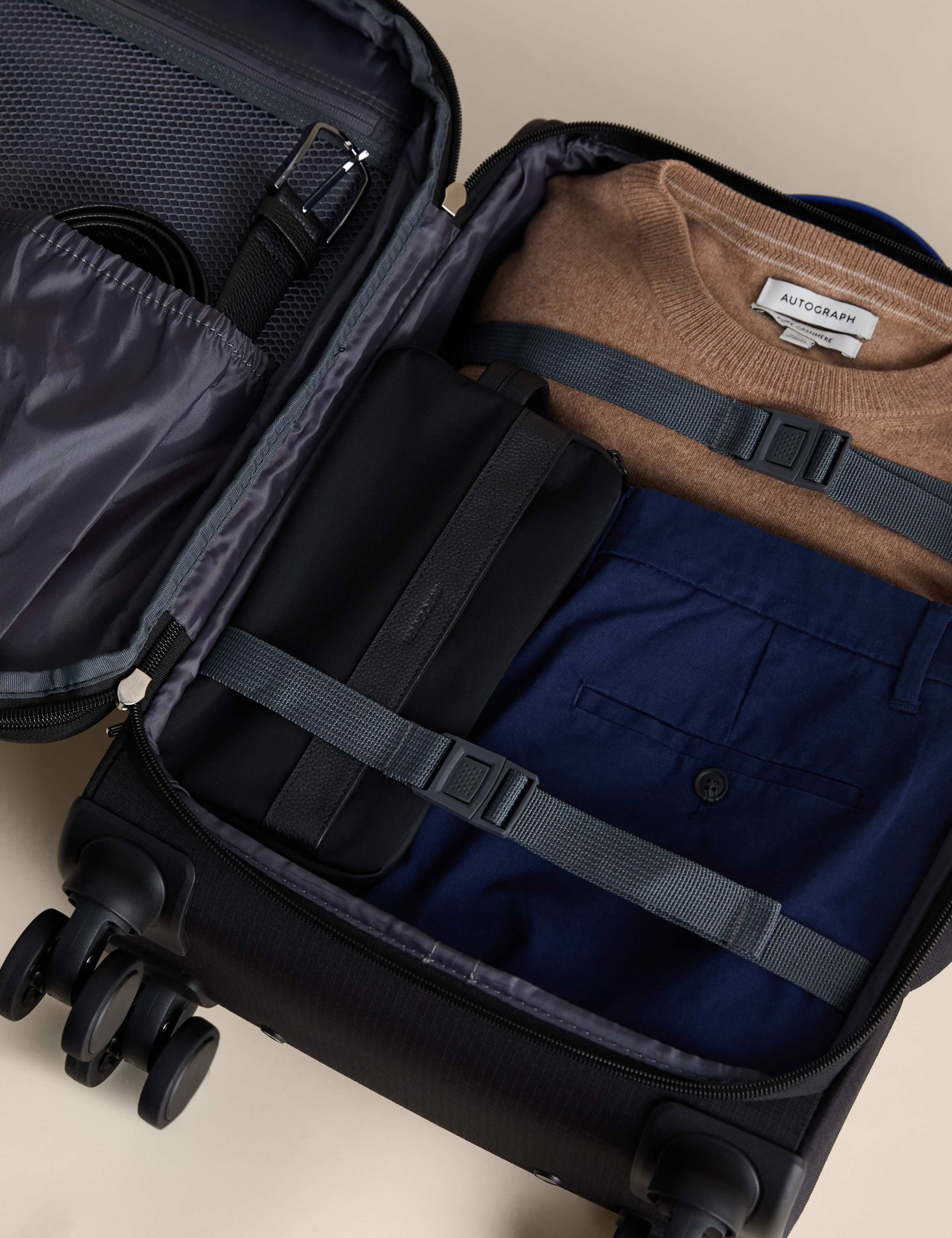 Set of 3 Seville 4 Wheel Soft Suitcases 7 of 7