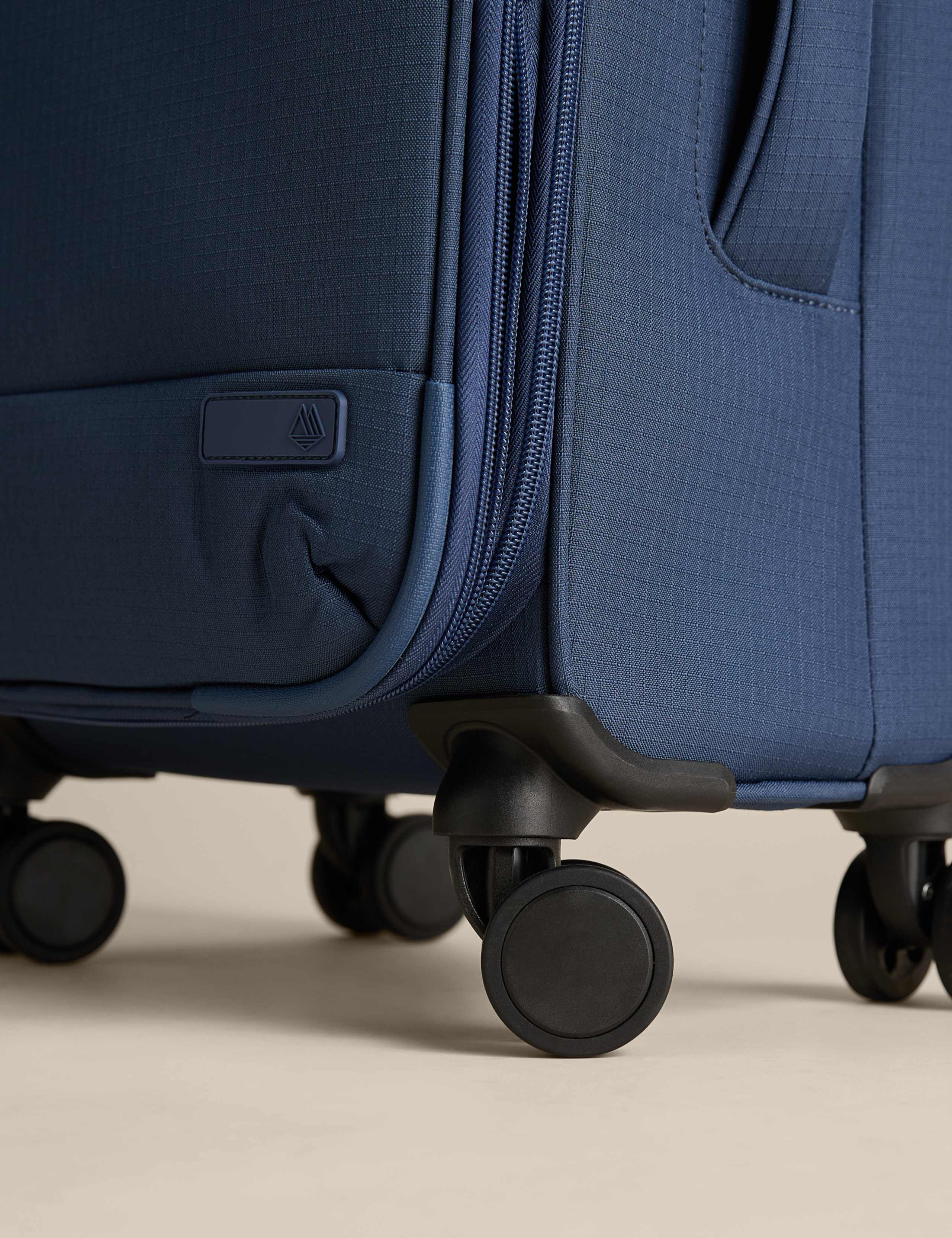 Set of 2 Seville 4 Wheel Soft Suitcases 6 of 9