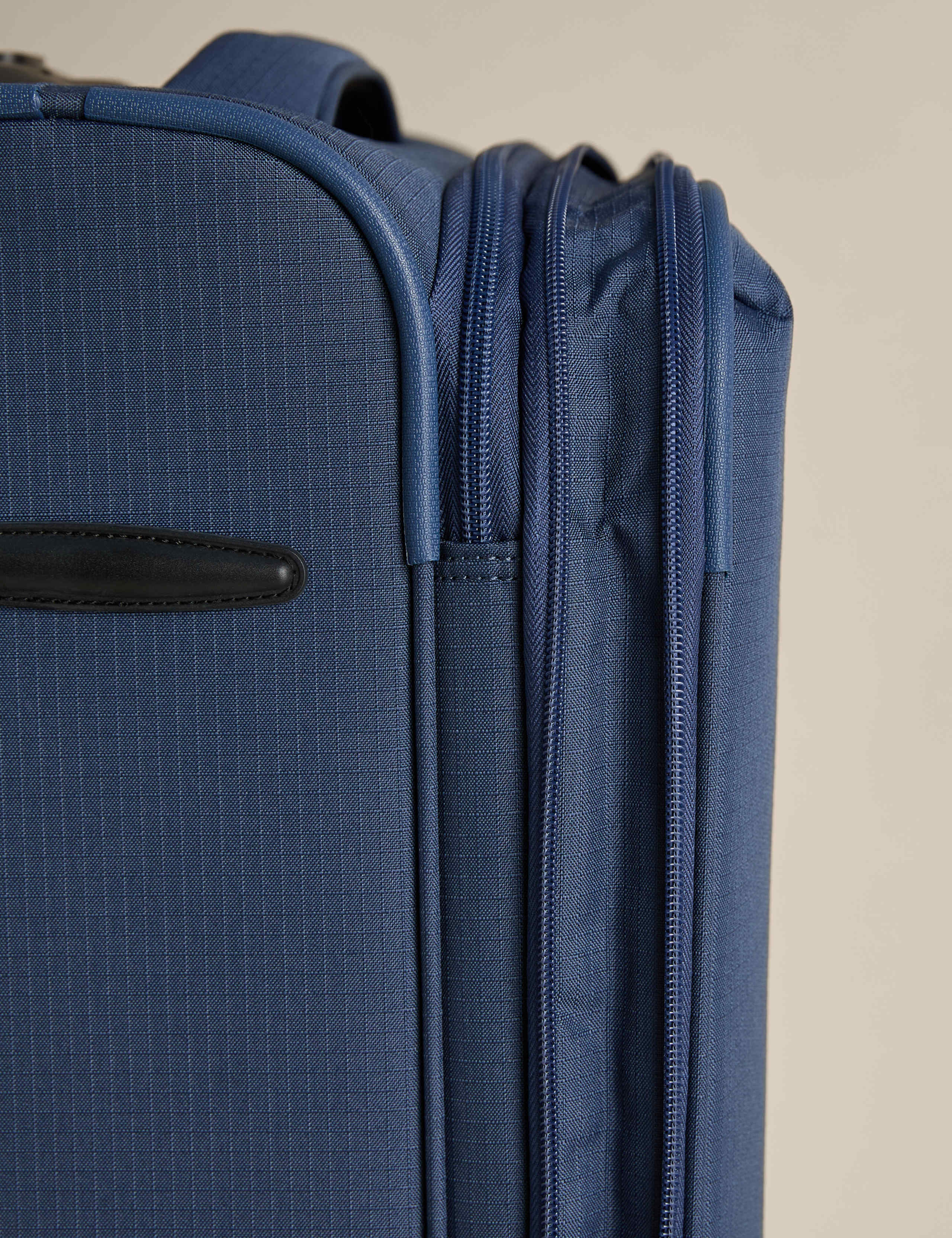 Set of 2 Seville 4 Wheel Soft Suitcases 7 of 9