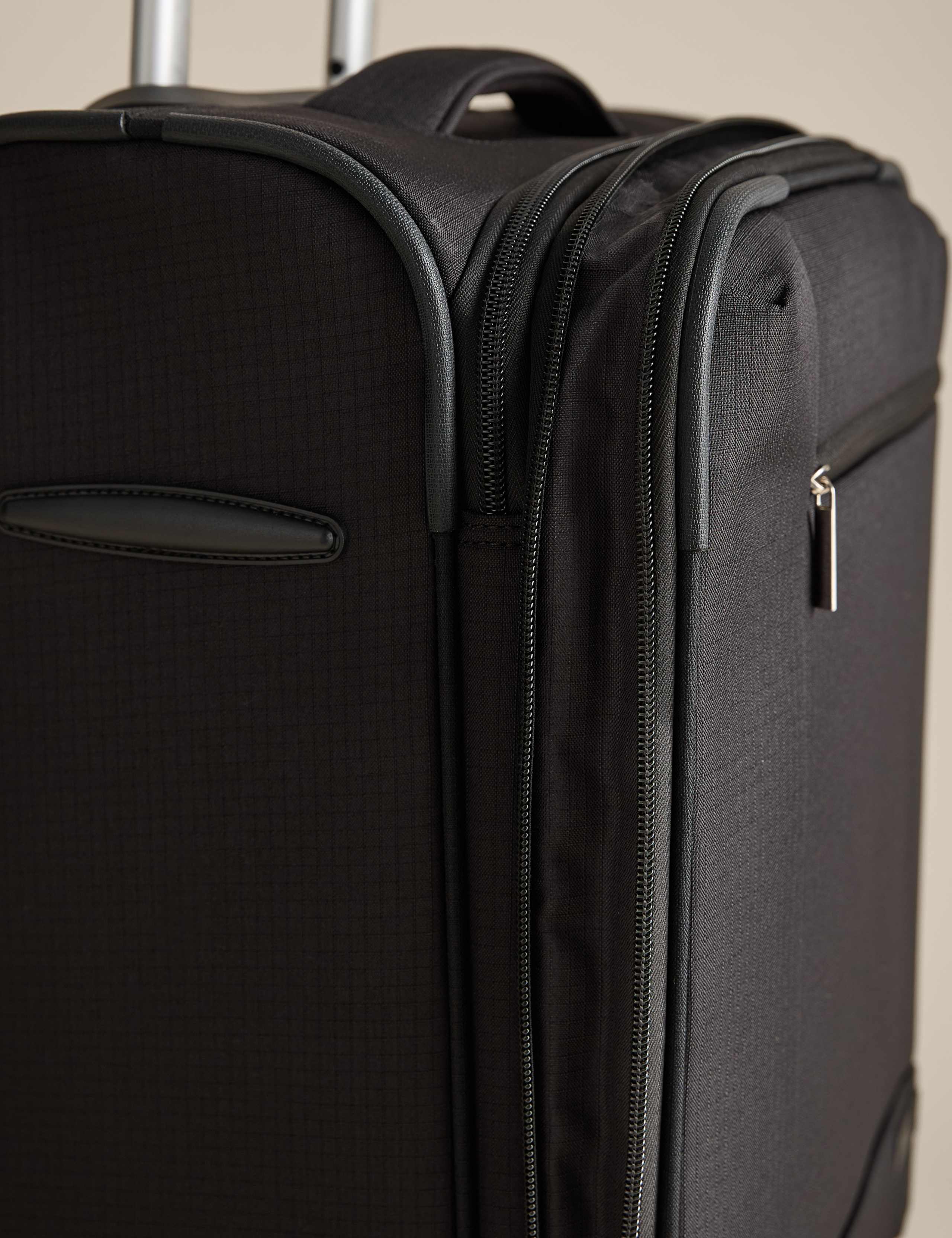Set of 2 Seville 4 Wheel Soft Suitcases 7 of 9