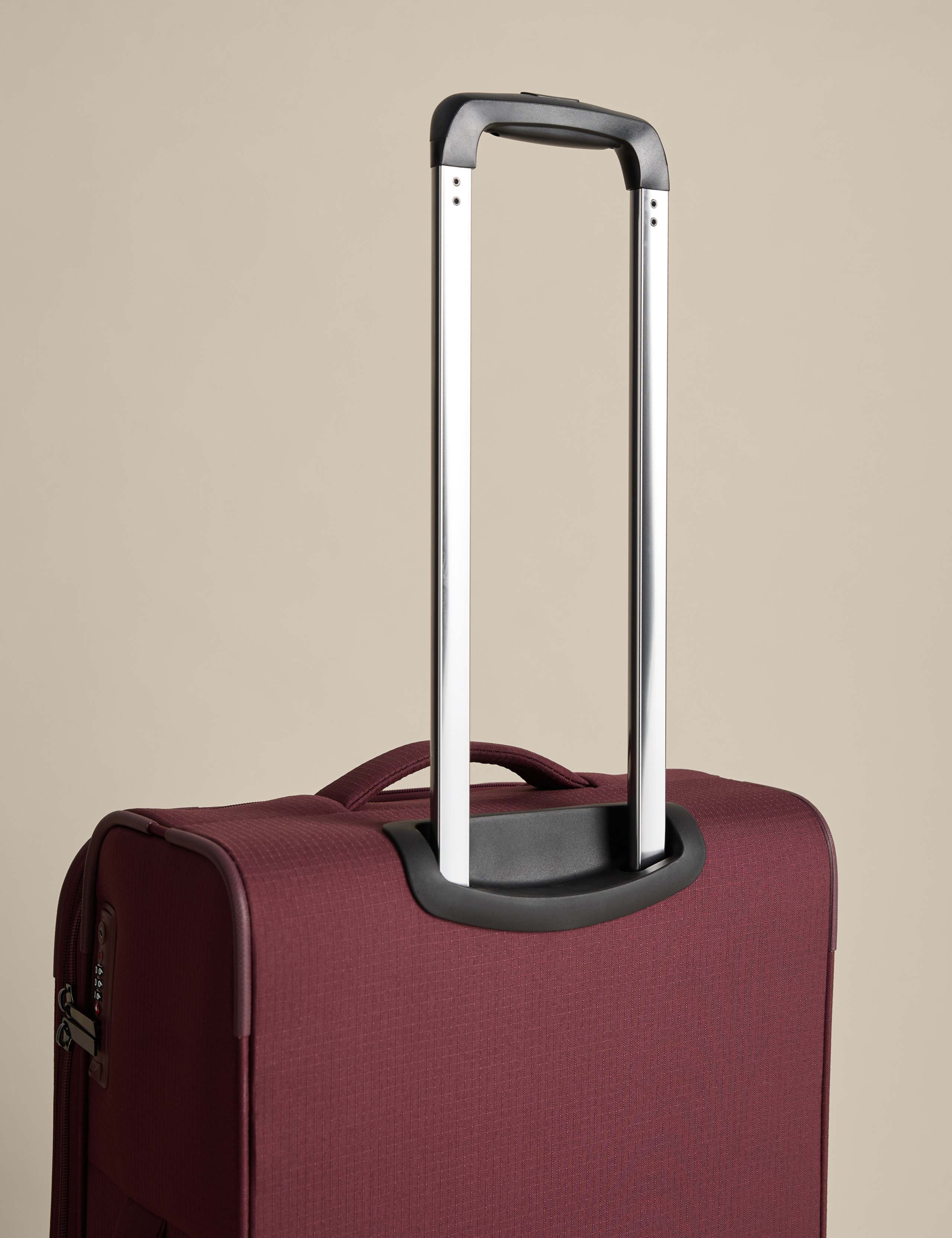 Set of 3 Geneva 4 Wheel Soft Suitcases 2 of 7