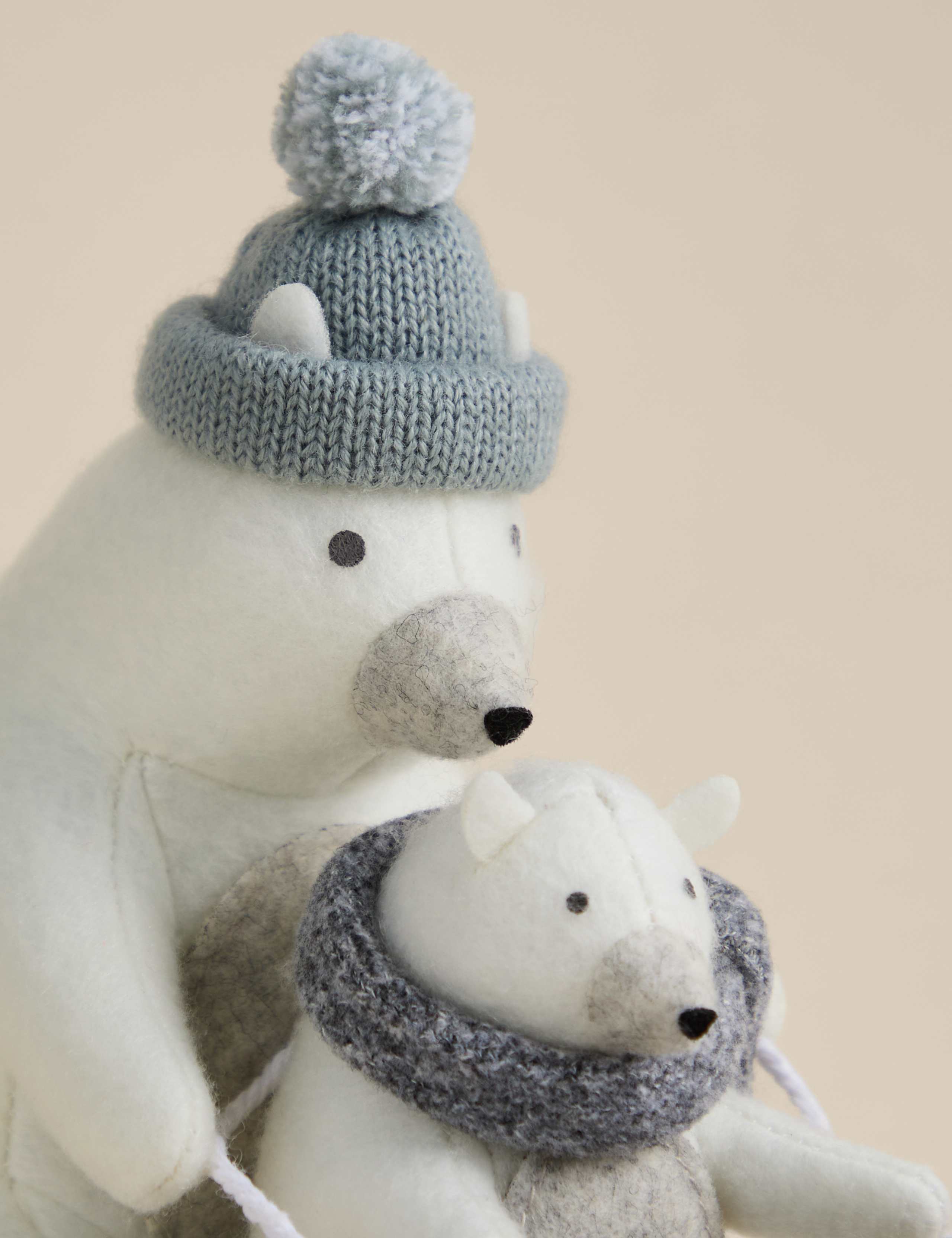 Felt Polar Bear Duo Room Decoration 2 of 3