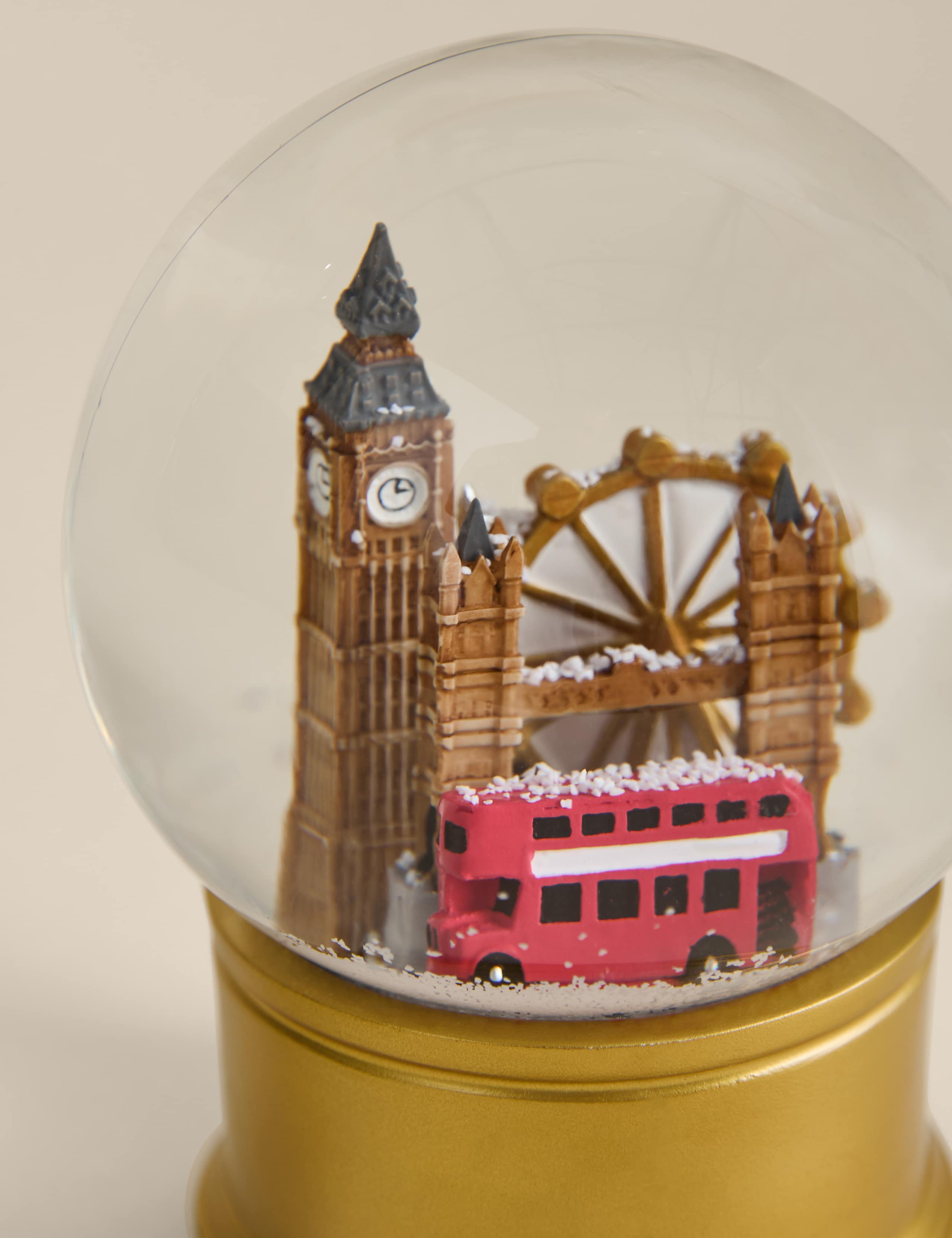 Light Up London Snow Globe 4 of 4