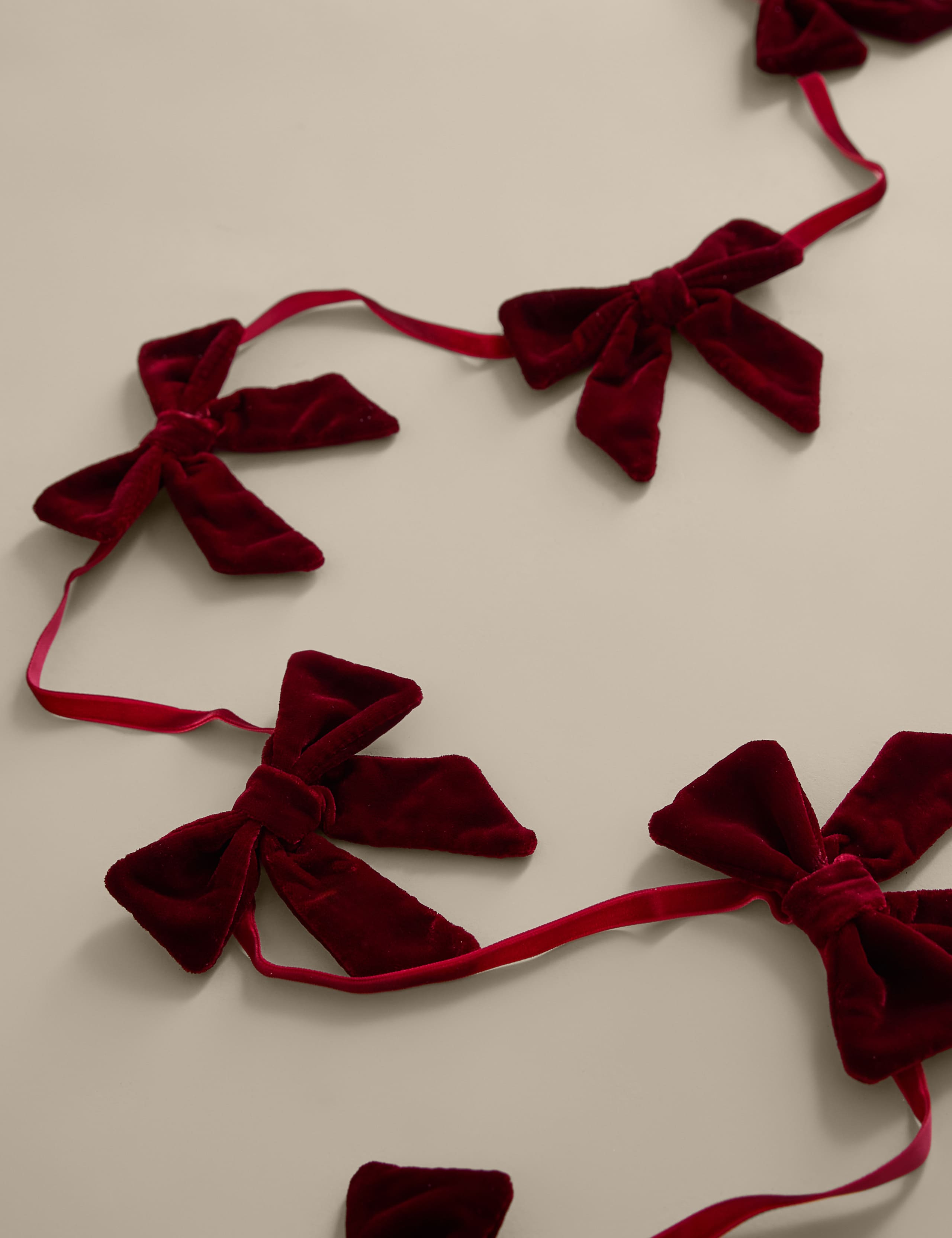Velvet Bow Garland 2 of 3