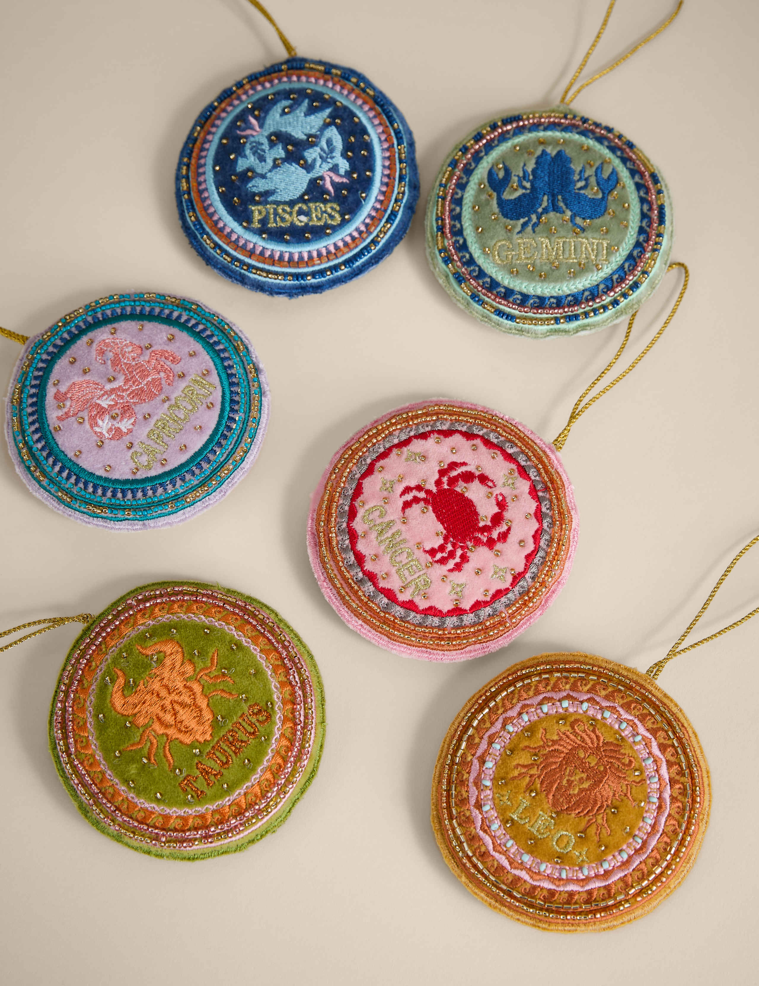 Hanging Star Sign Decoration 4 of 4