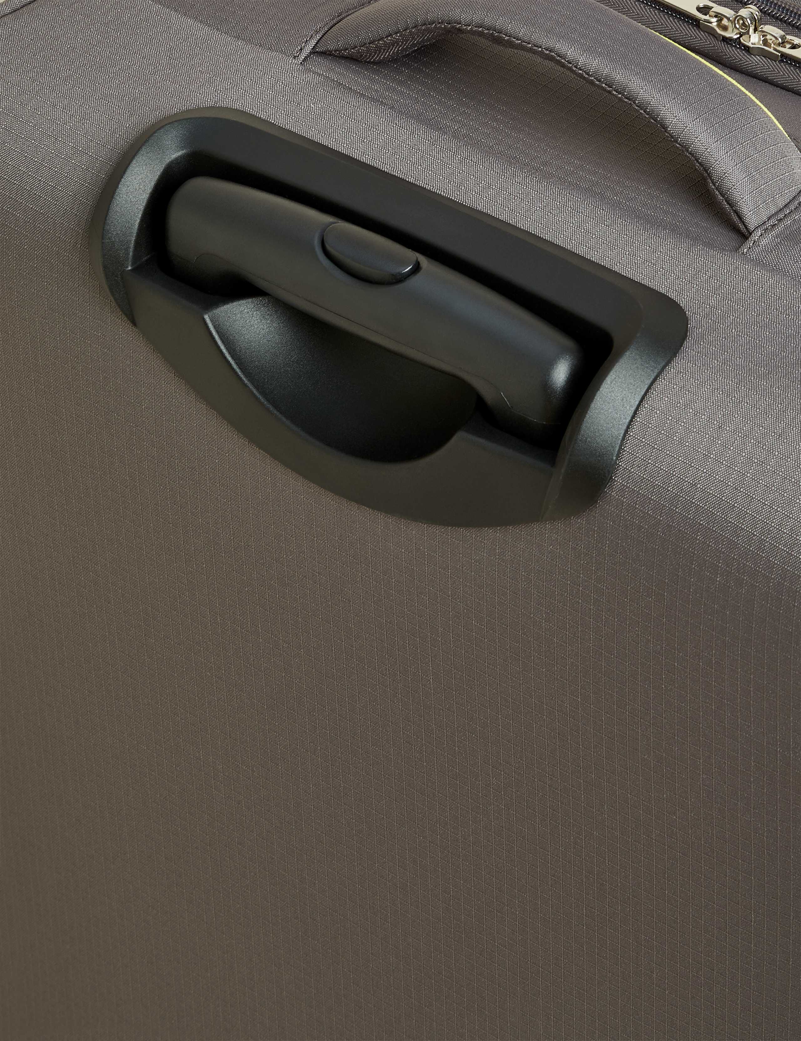 Seville 4 Wheel Soft Medium Suitcase 3 of 7