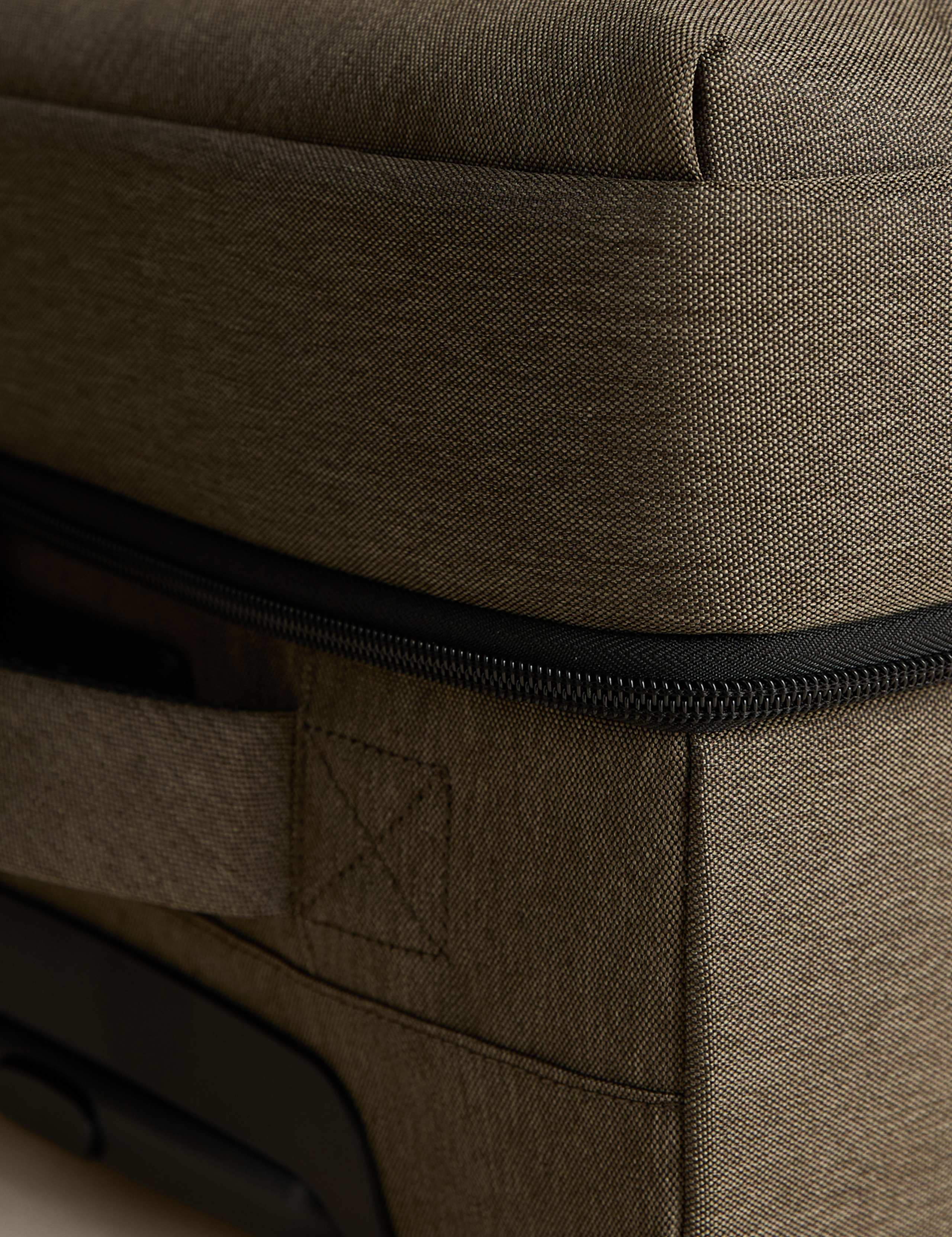 Banff Adventure 2 Wheel Soft Medium Suitcase 4 of 8