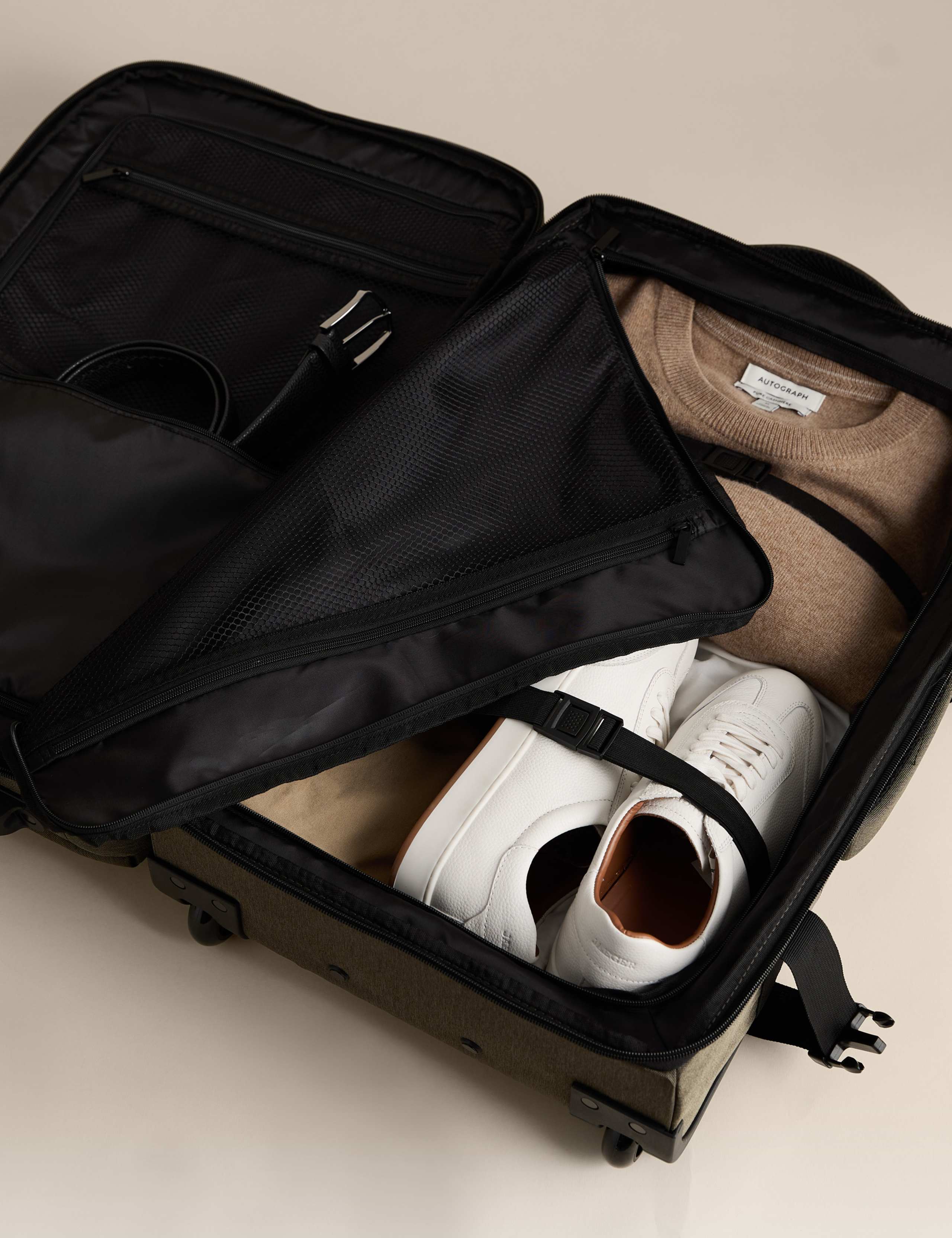 Banff Adventure 2 Wheel Soft Medium Suitcase 7 of 8