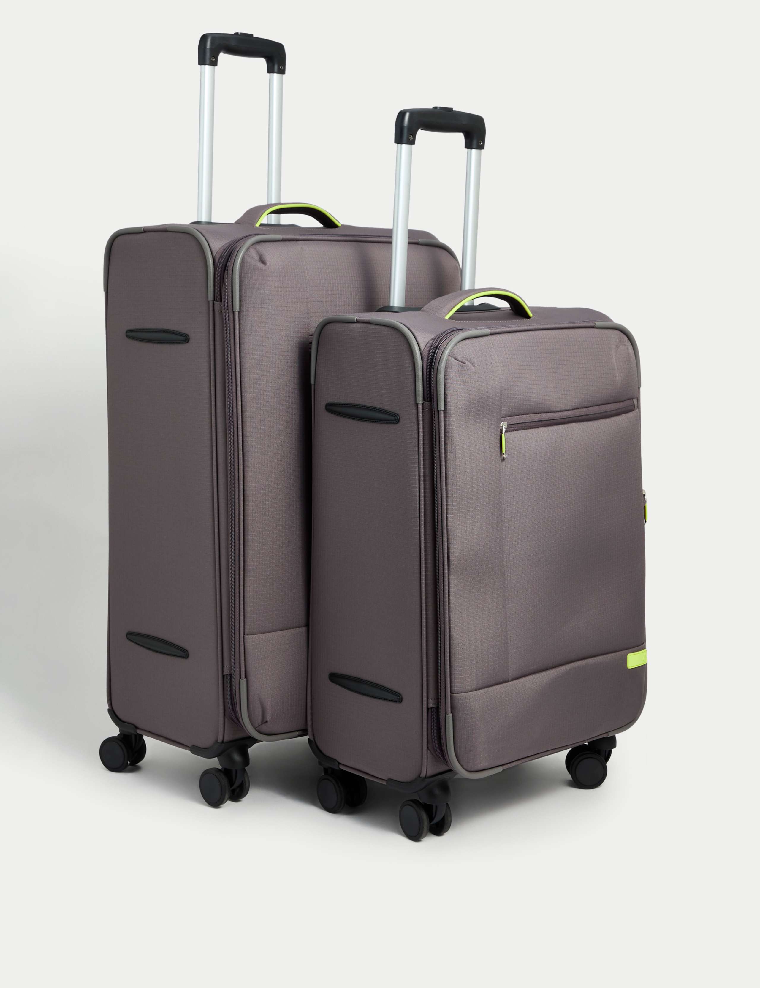 Seville 4 Wheel Soft Medium Suitcase 5 of 6