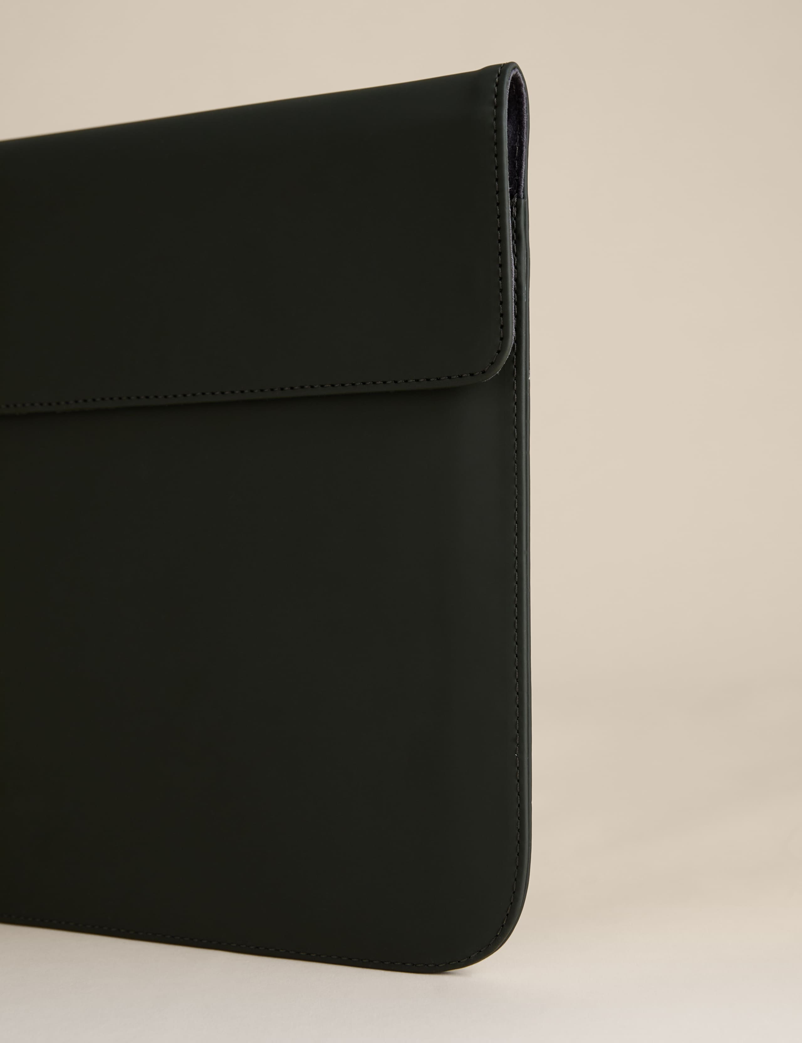 Rubberised 15 Inch Laptop Sleeve 3 of 5