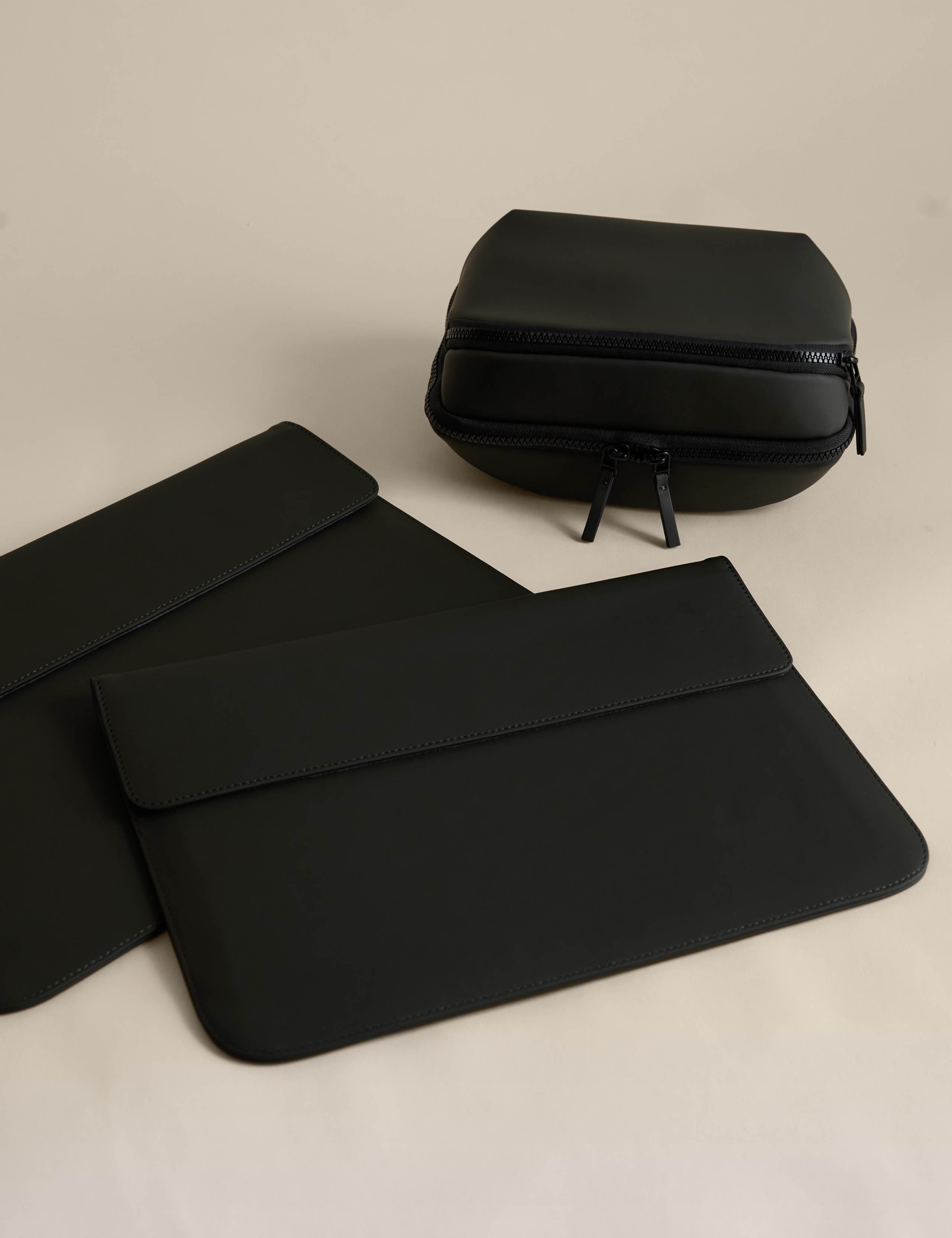 Rubberised 15 Inch Laptop Sleeve 5 of 5