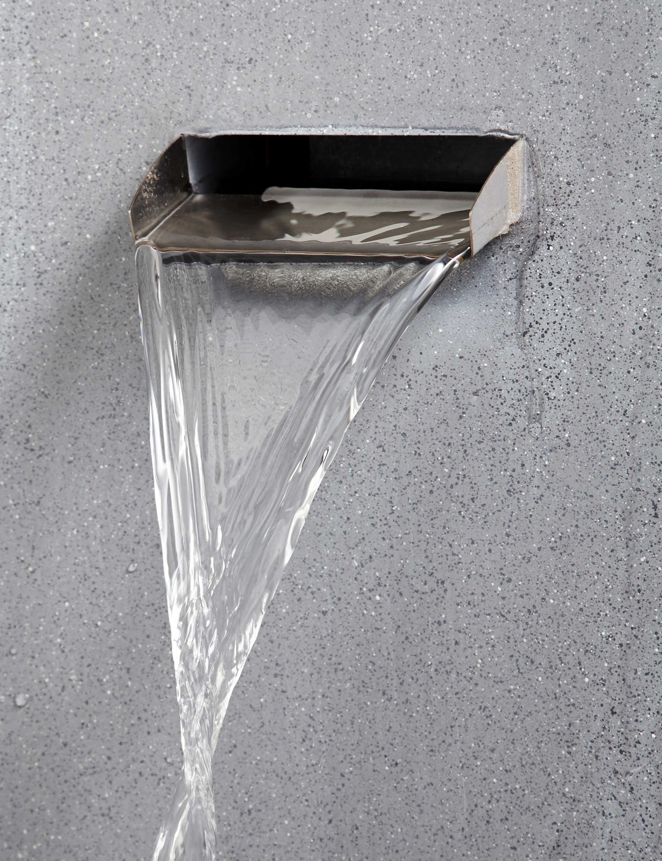 Weathered Triple Spout Lit Water Feature 4 of 6