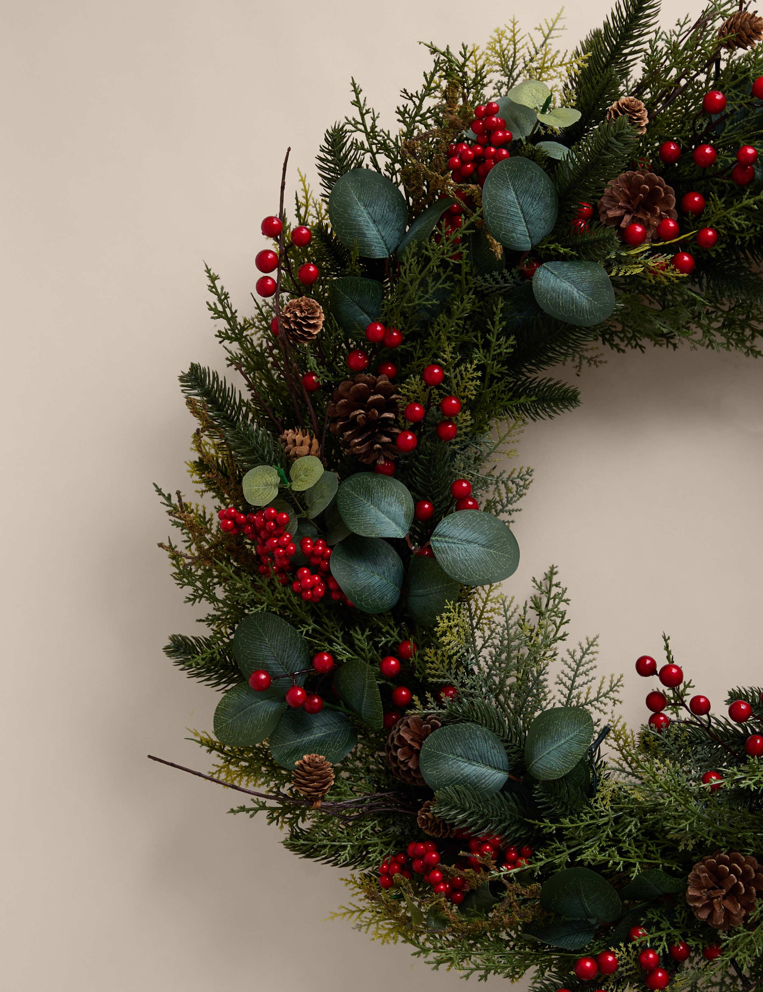 Pre-Lit Extra Large Red Berry Wreath 3 of 5