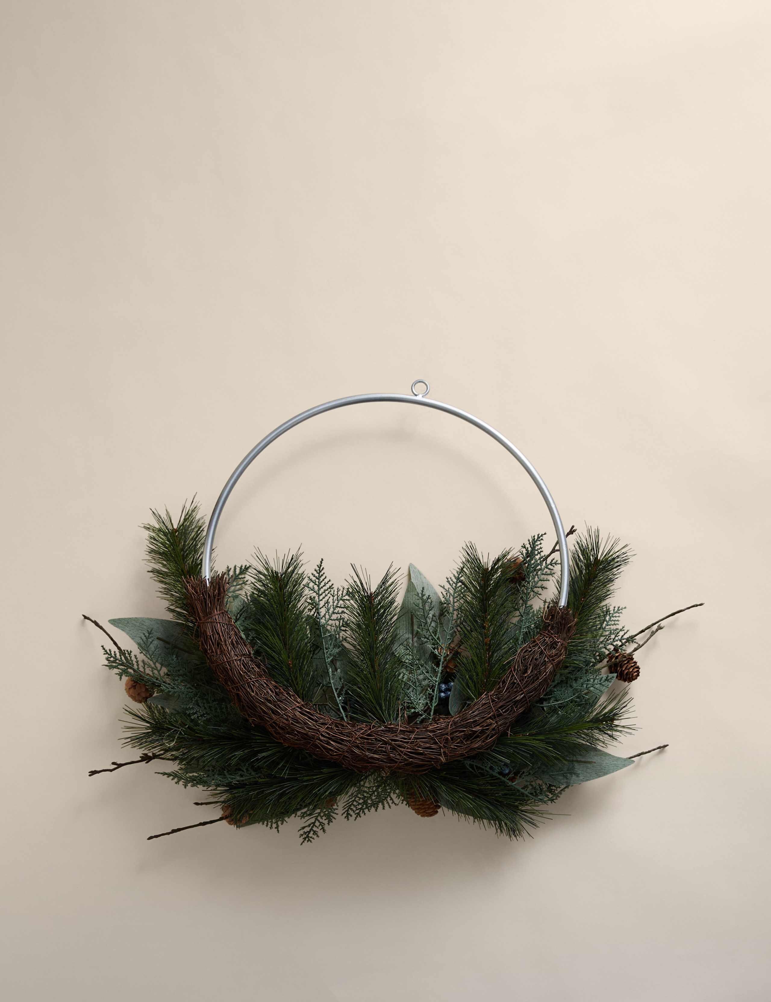 Half Metal Ring Wreath 3 of 3