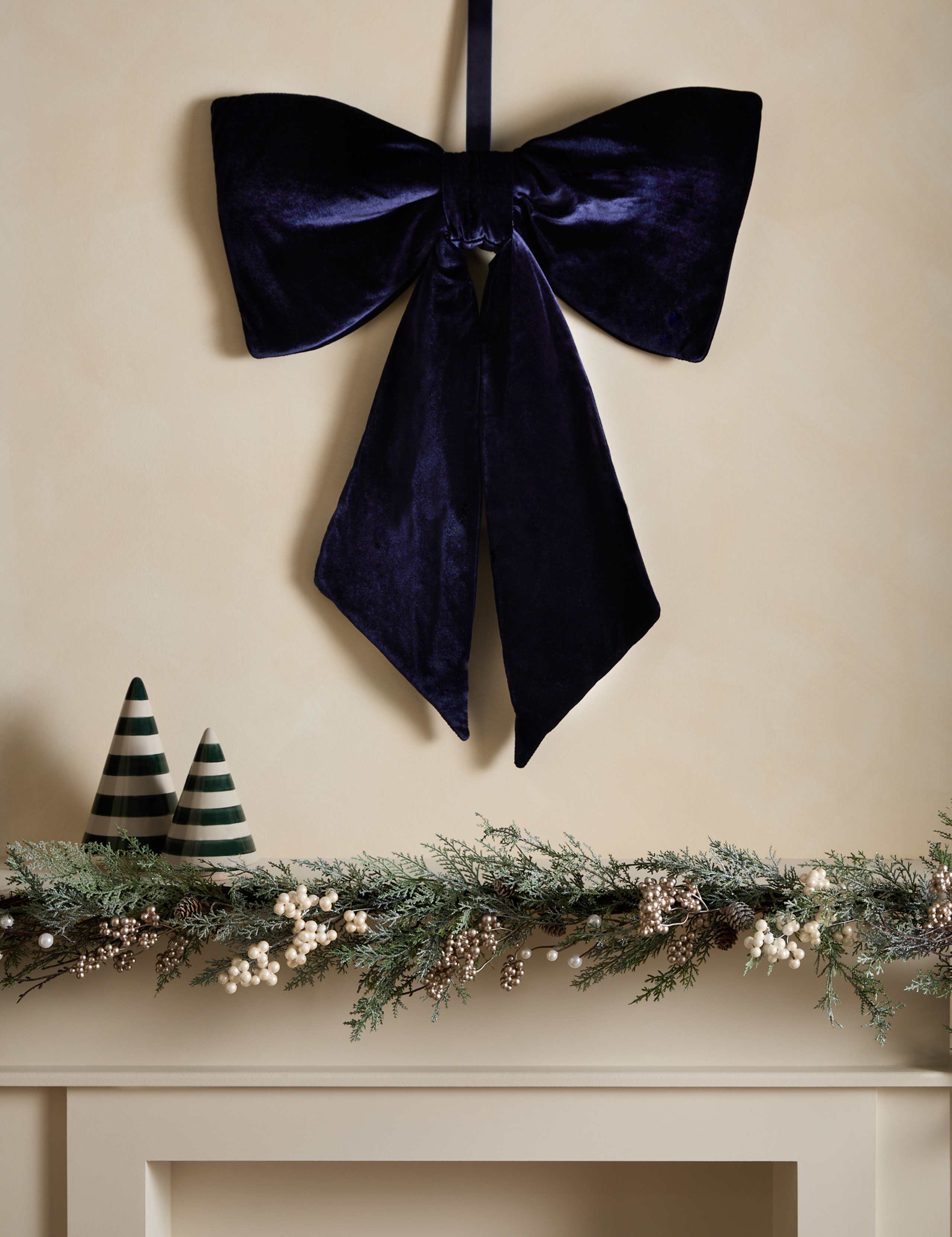 Extra Large Velvet Bow 1 of 4