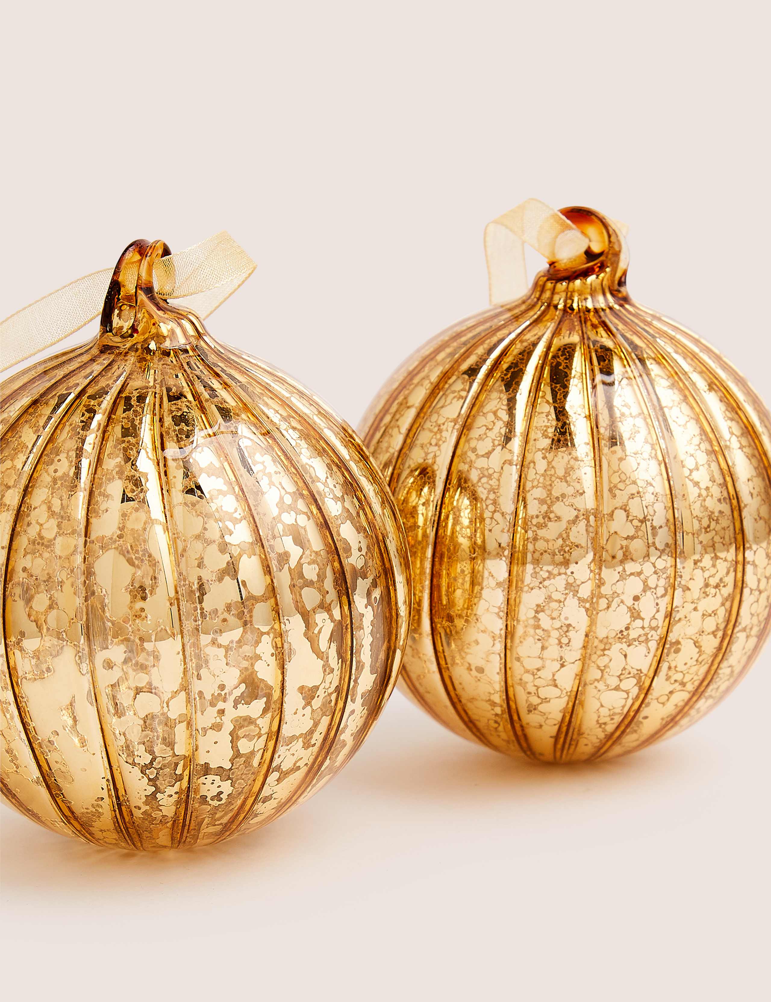 2 Pack Mercury Ridge Glass Baubles 2 of 2