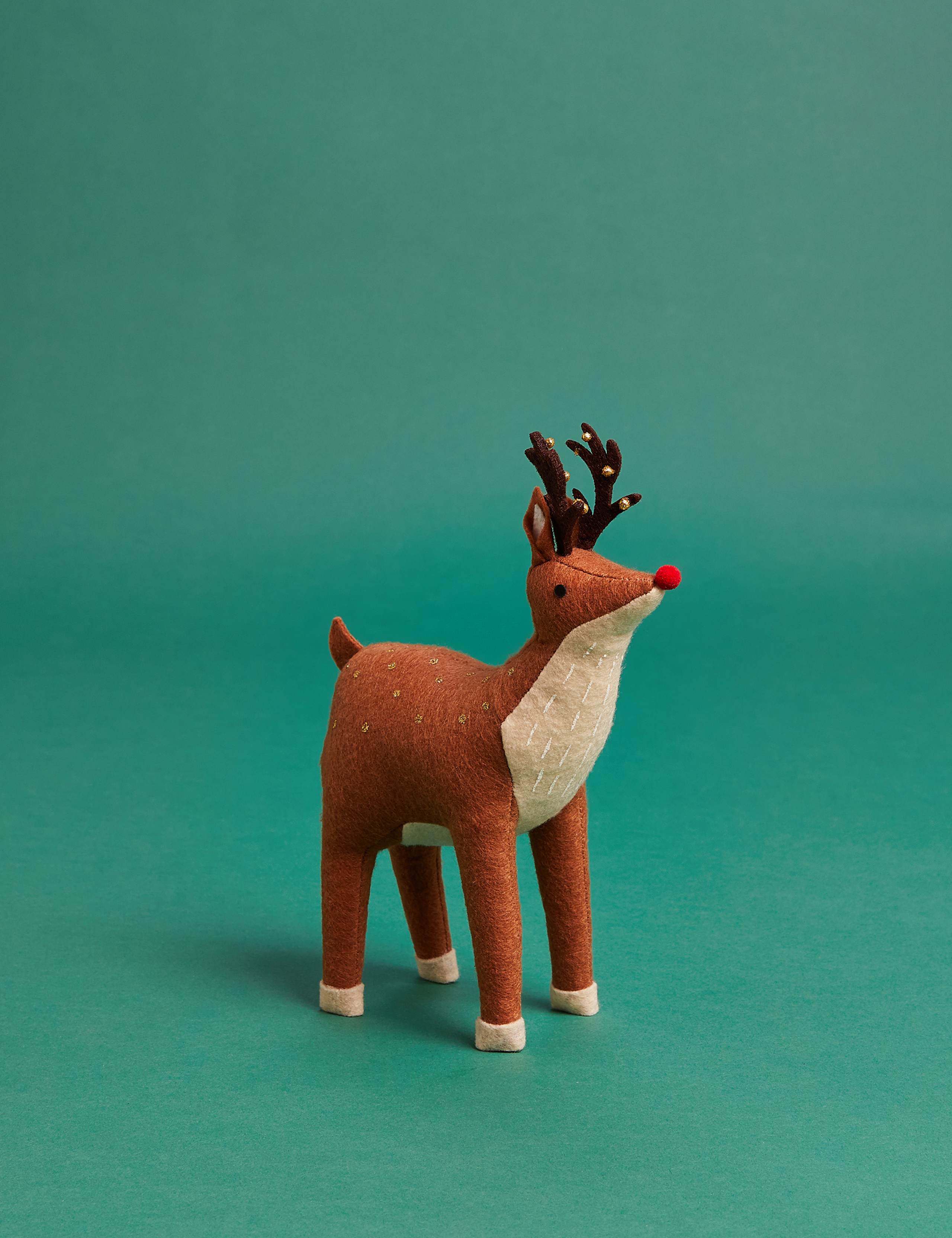 Large Stag Room Decoration 1 of 3