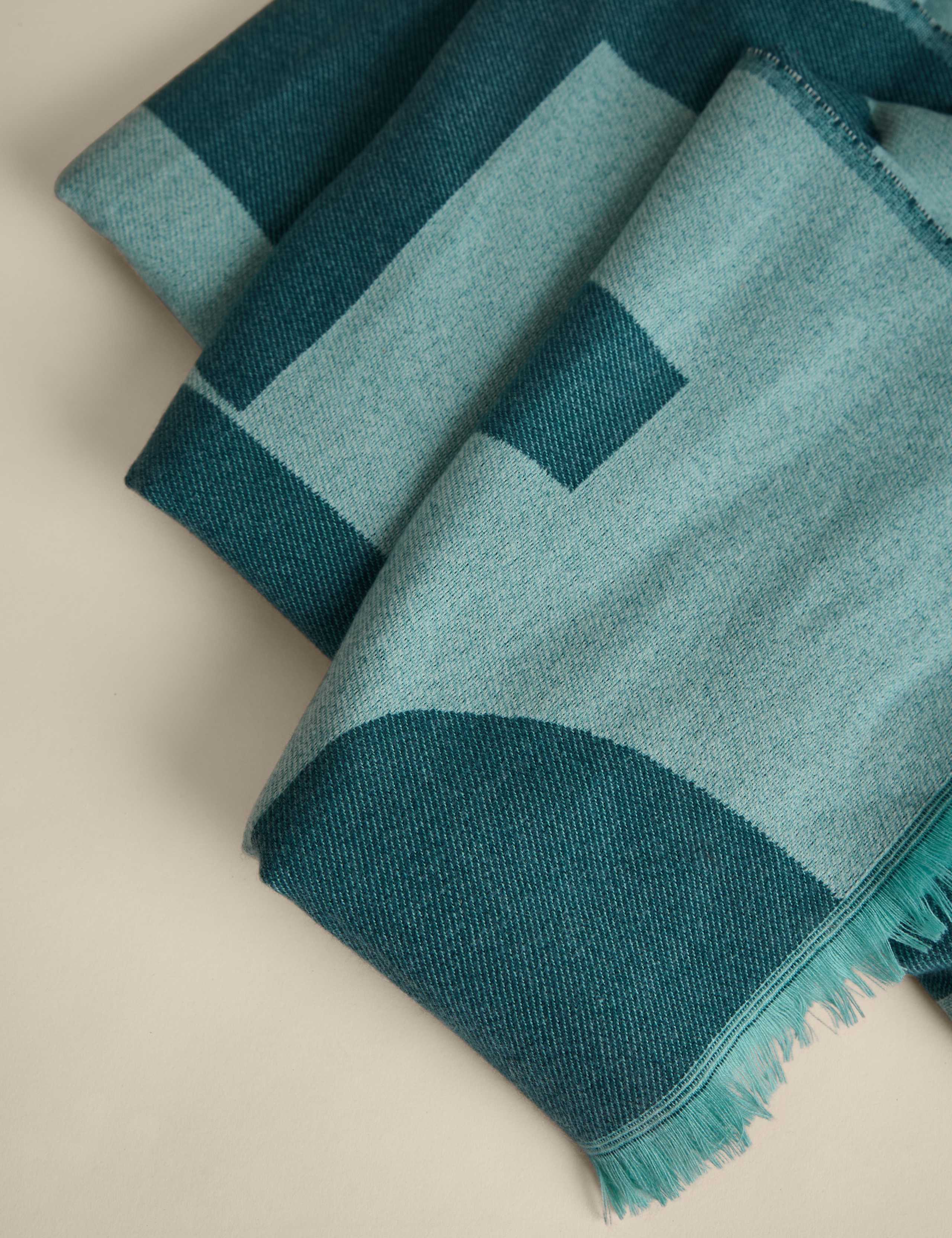 Geometric Fringed Throw 3 of 5