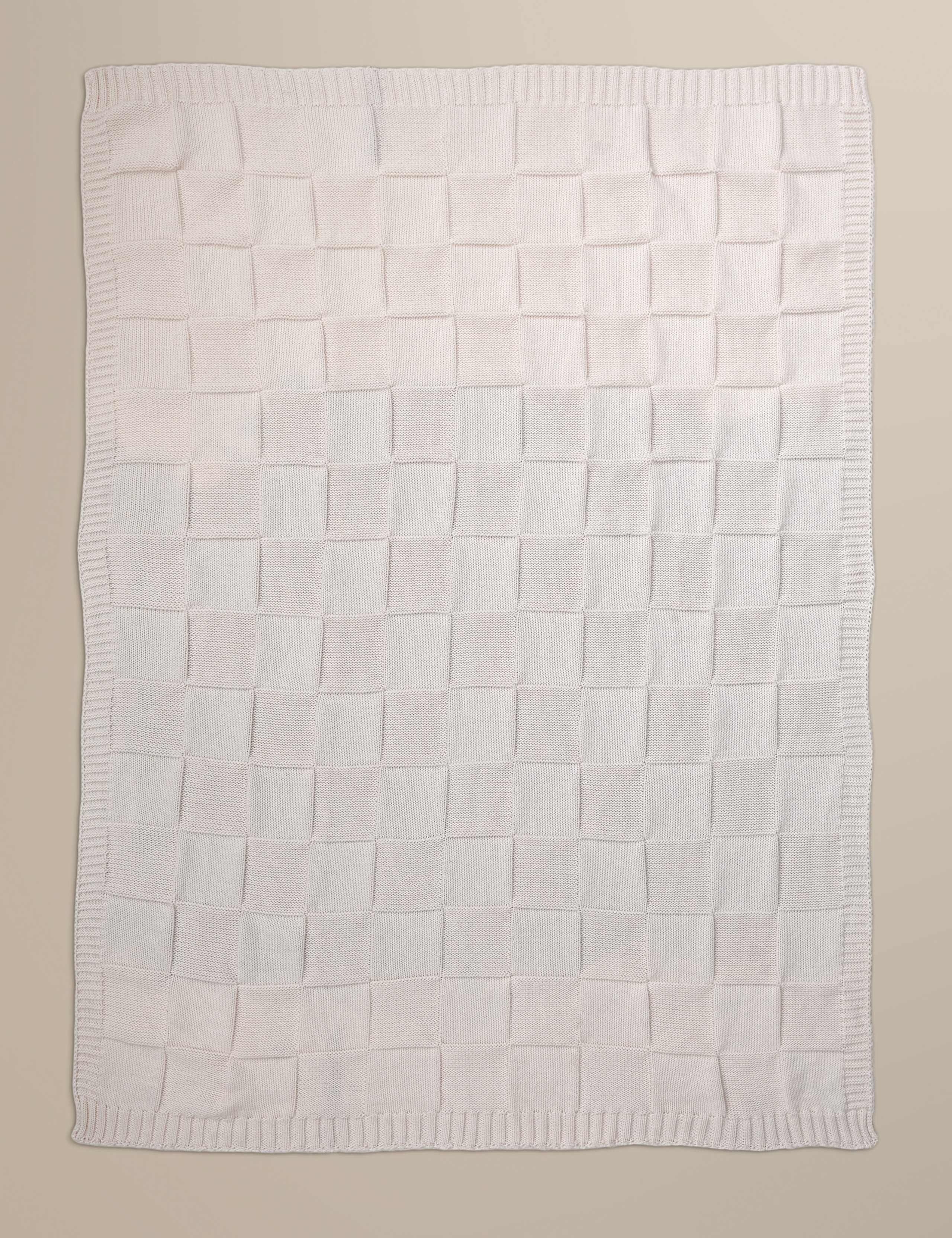 Knitted Checkerboard Large Throw 3 of 4