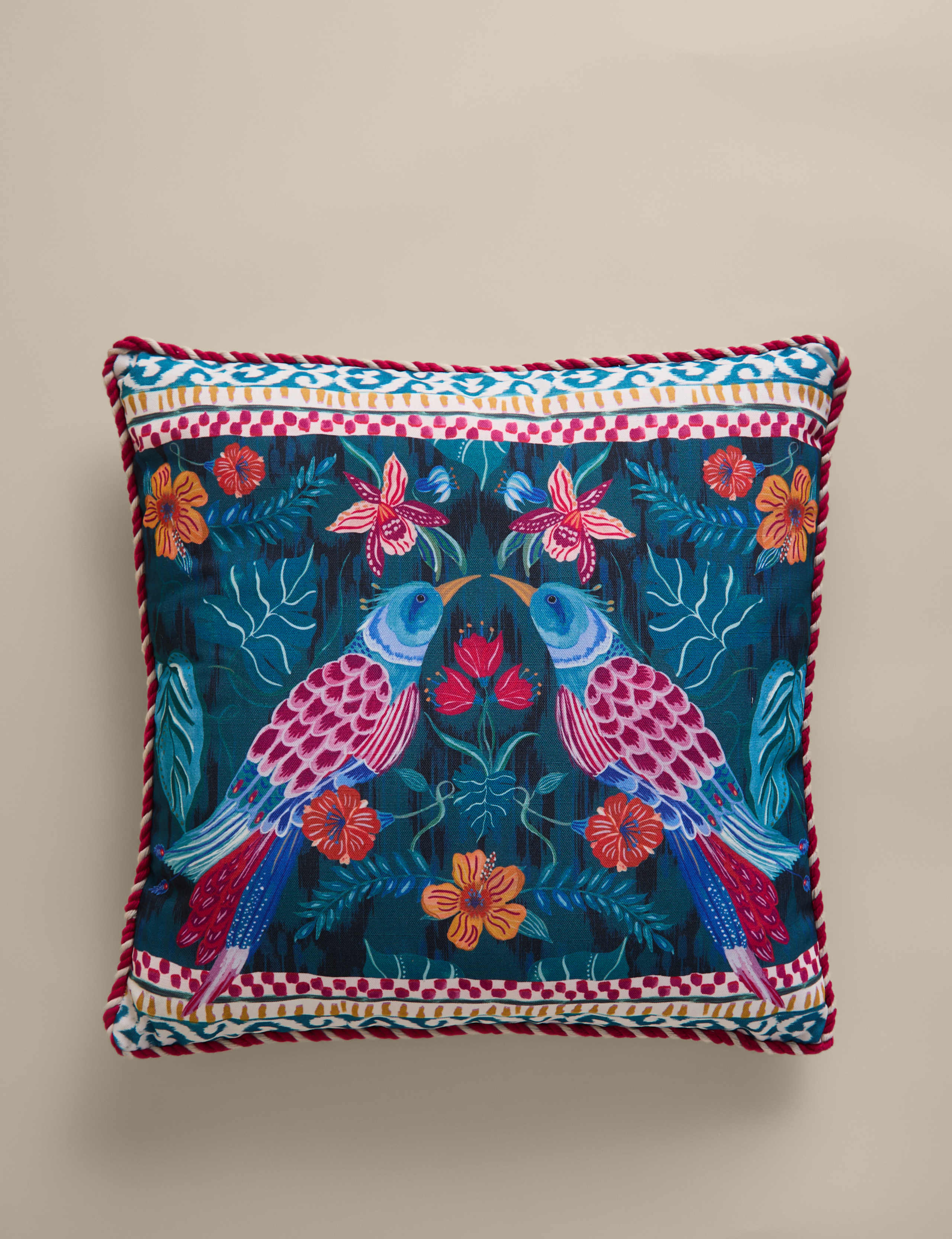 Set of 2 Bird Outdoor Cushions 1 of 4