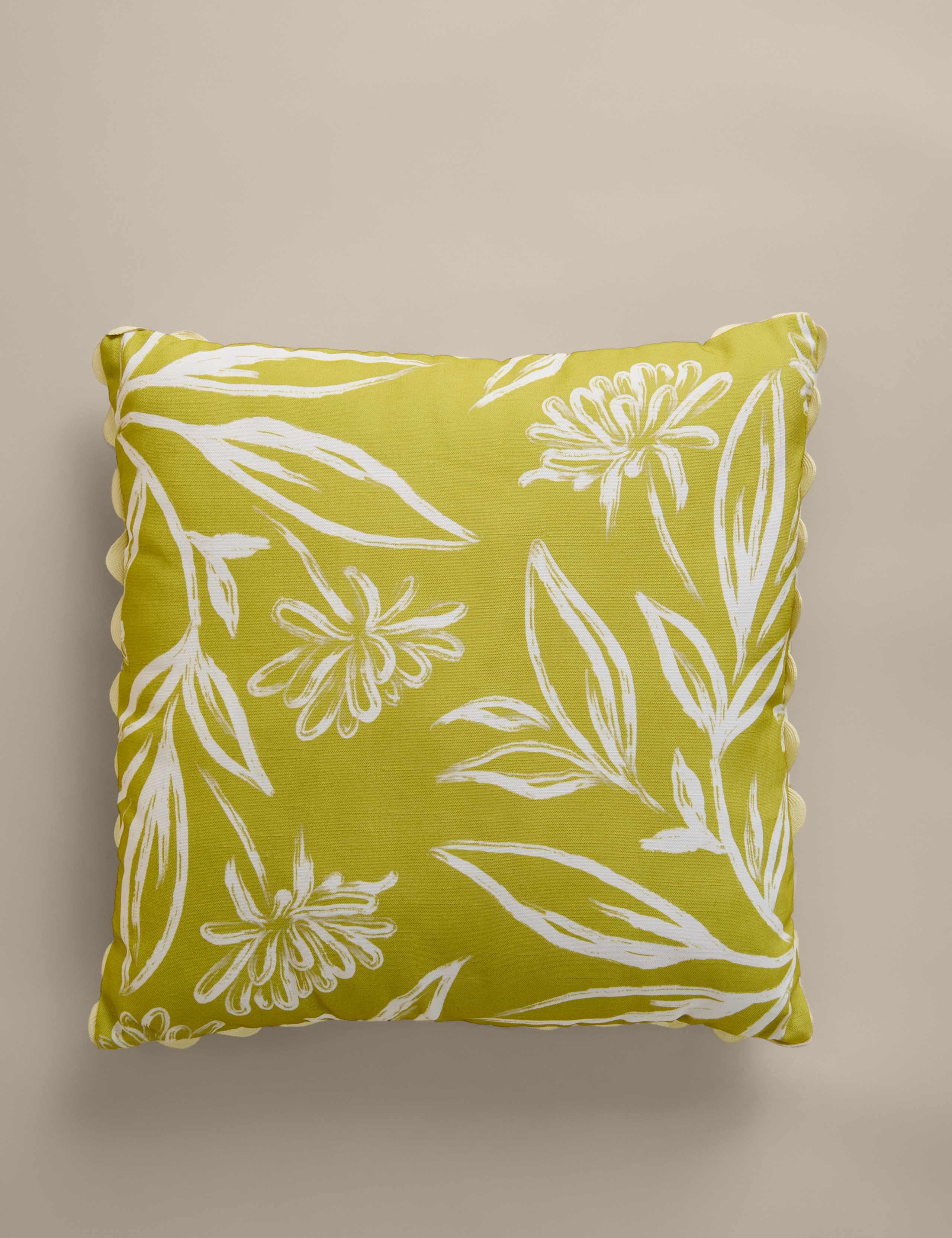 2 Pack Floral Outdoor Cushions 1 of 5