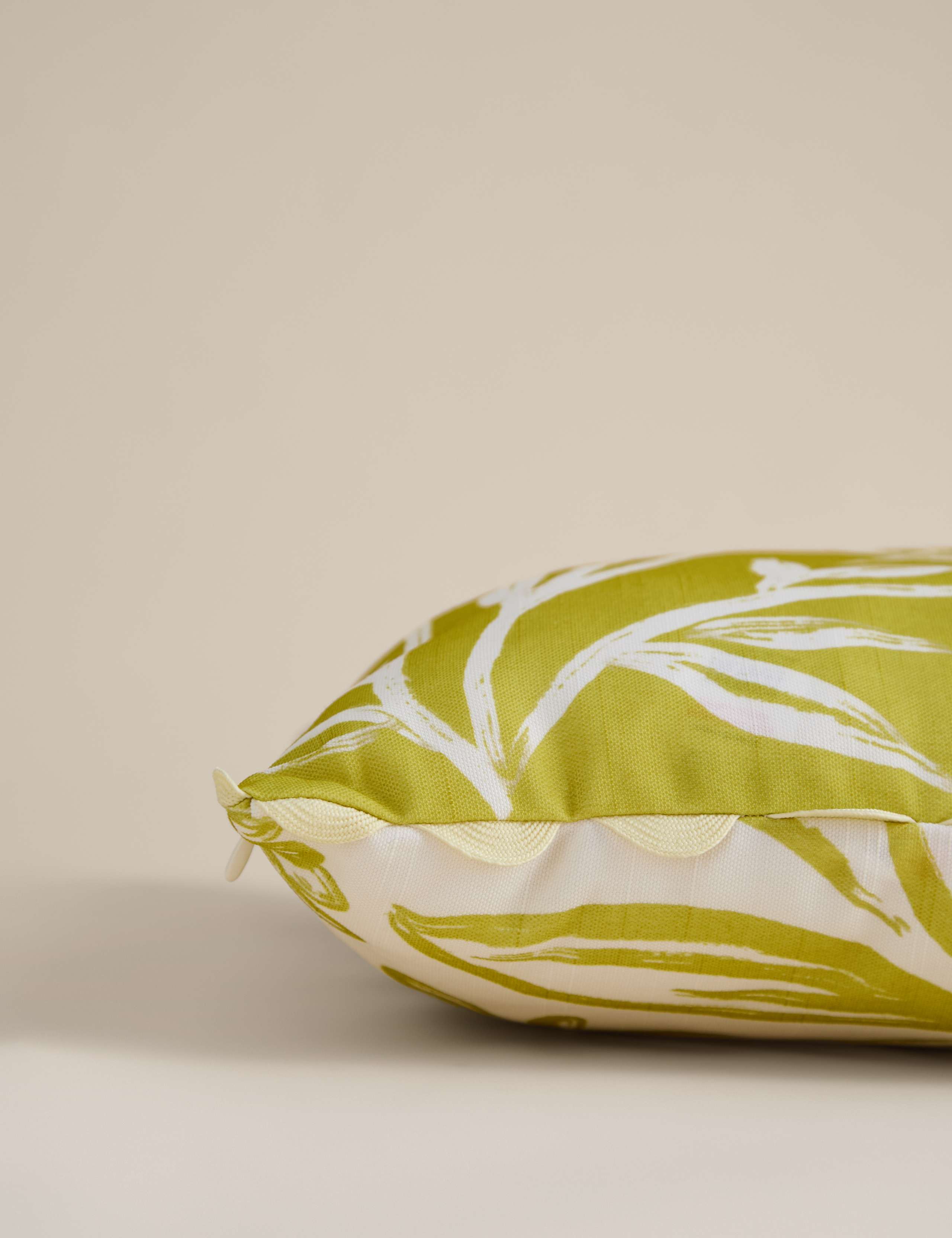 2 Pack Floral Outdoor Cushions 2 of 5