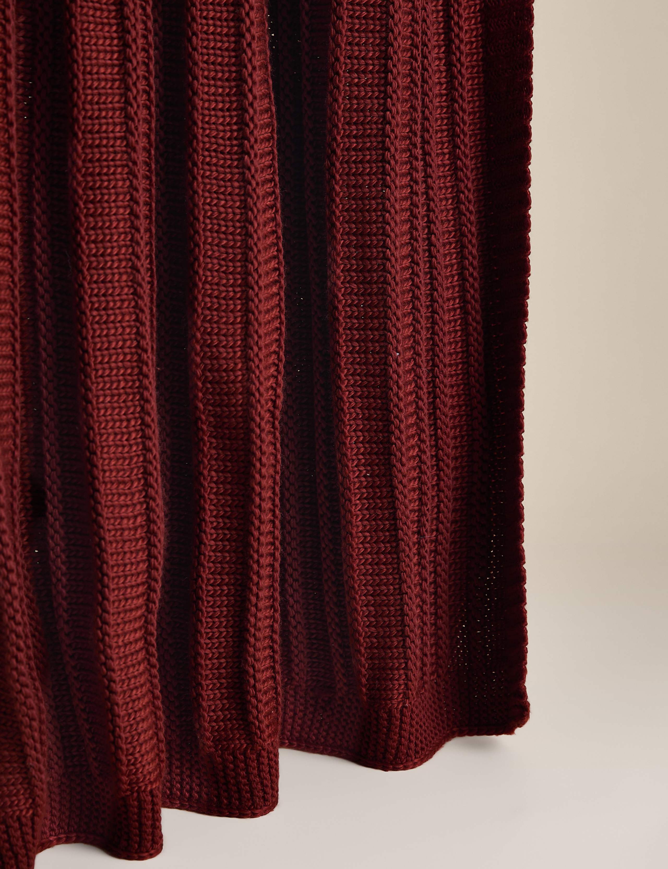 Ribbed Knitted Throw 4 of 4