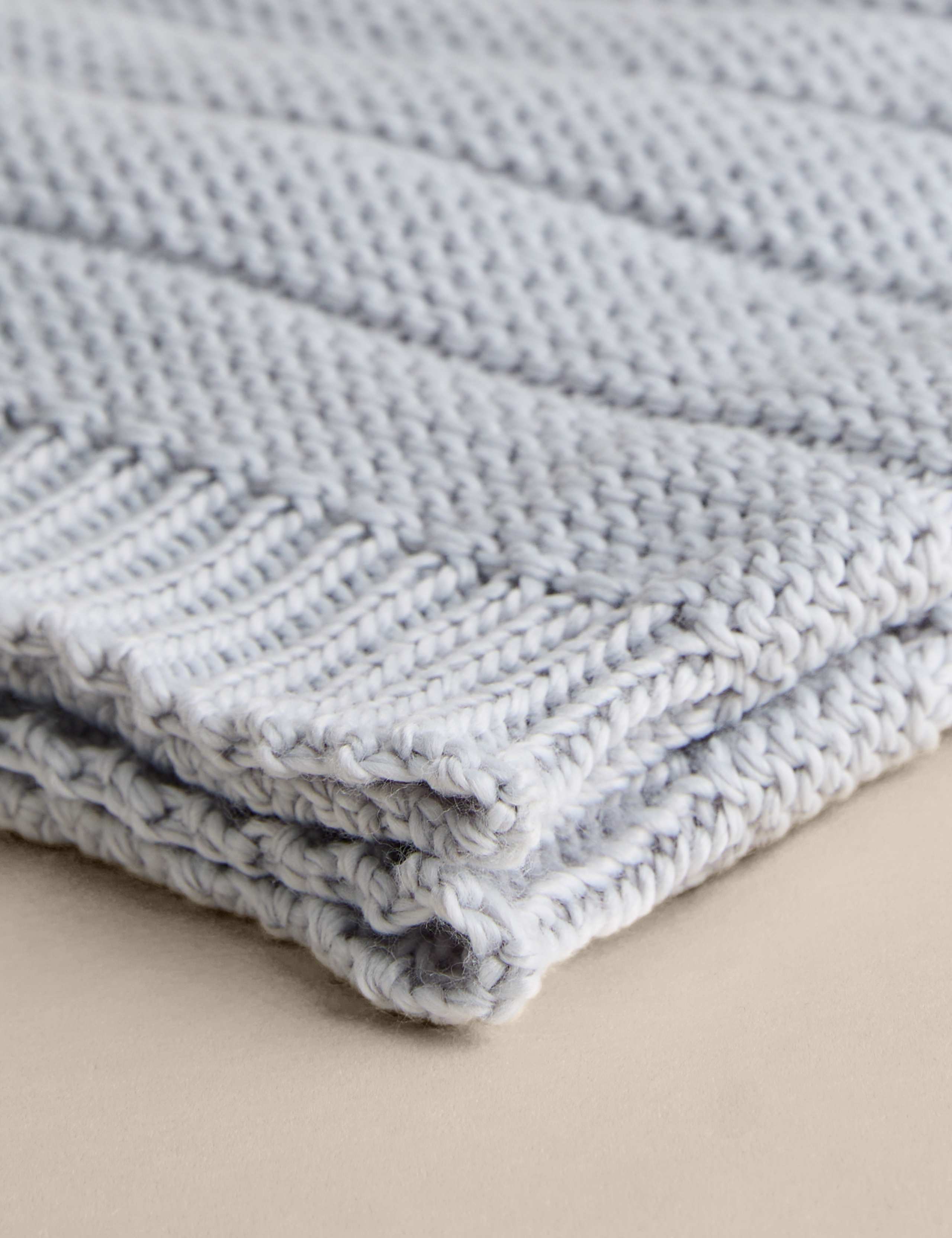 Ribbed Knitted Throw 4 of 4