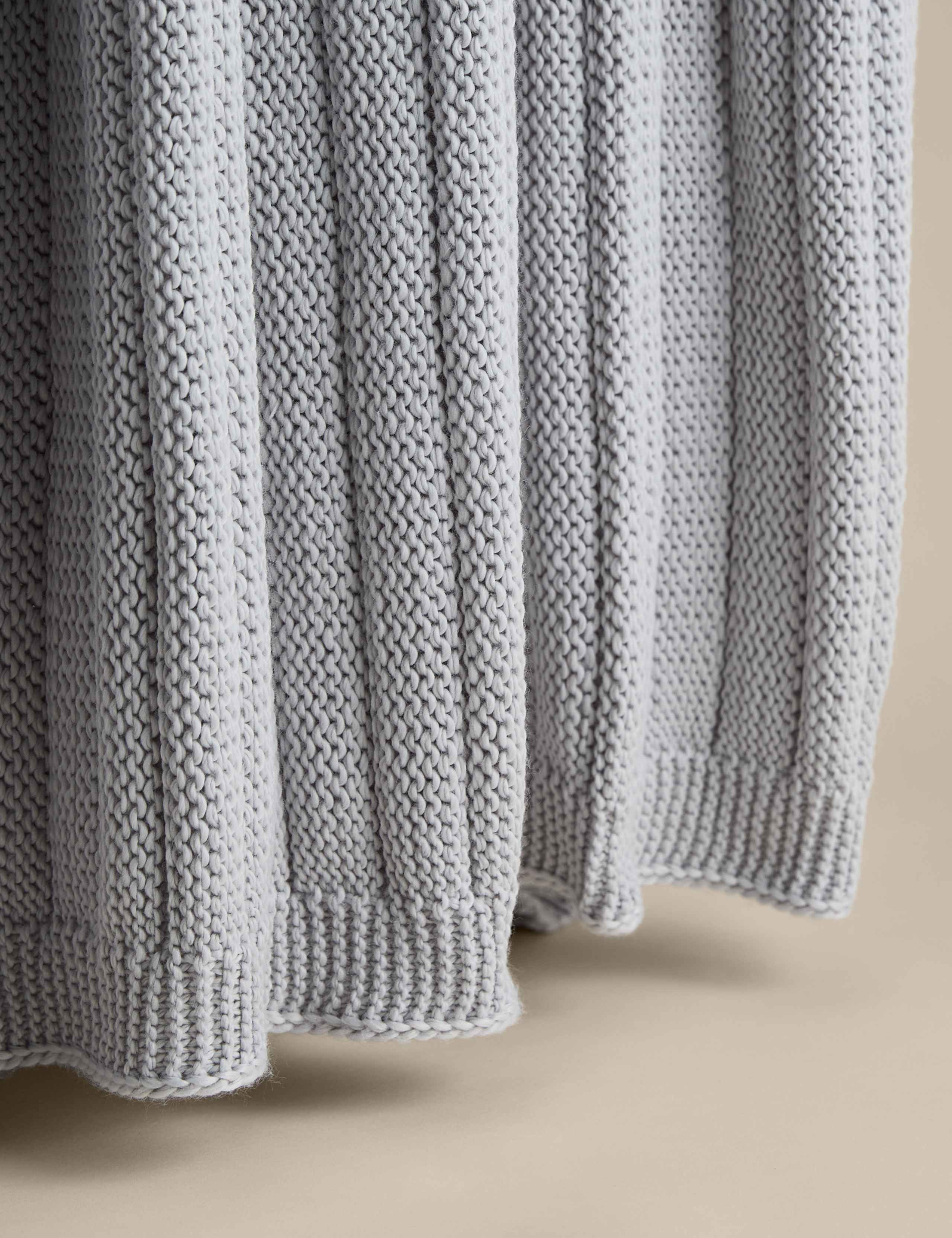 Ribbed Knitted Throw 2 of 4