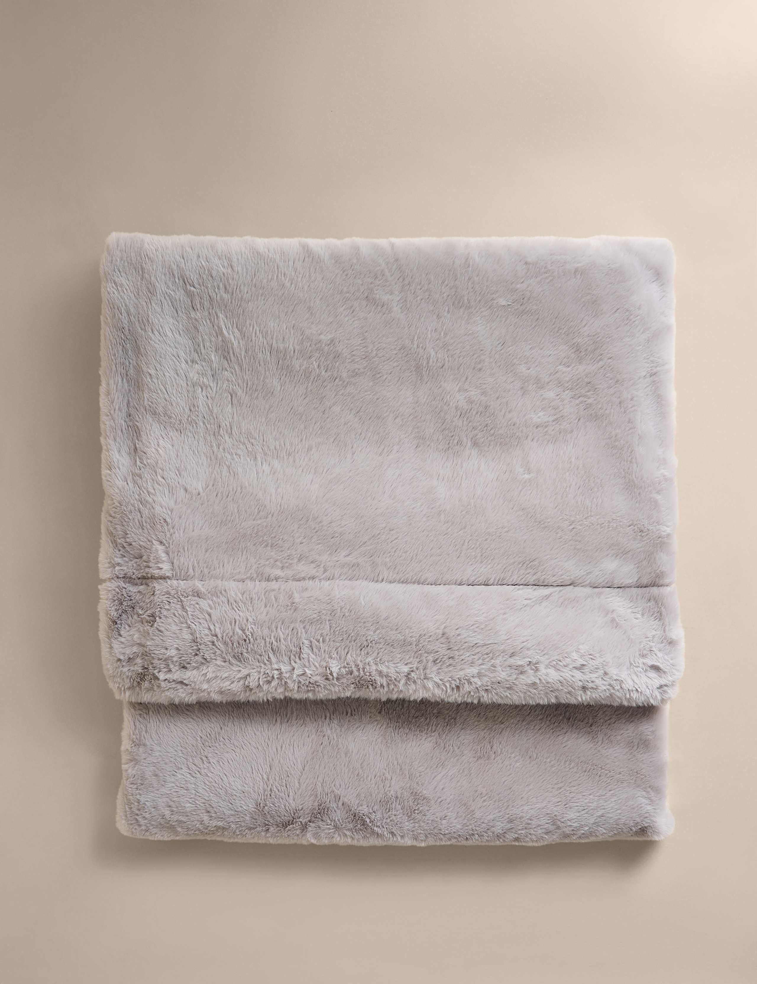 Supersoft Faux Fur Large Throw 1 of 4